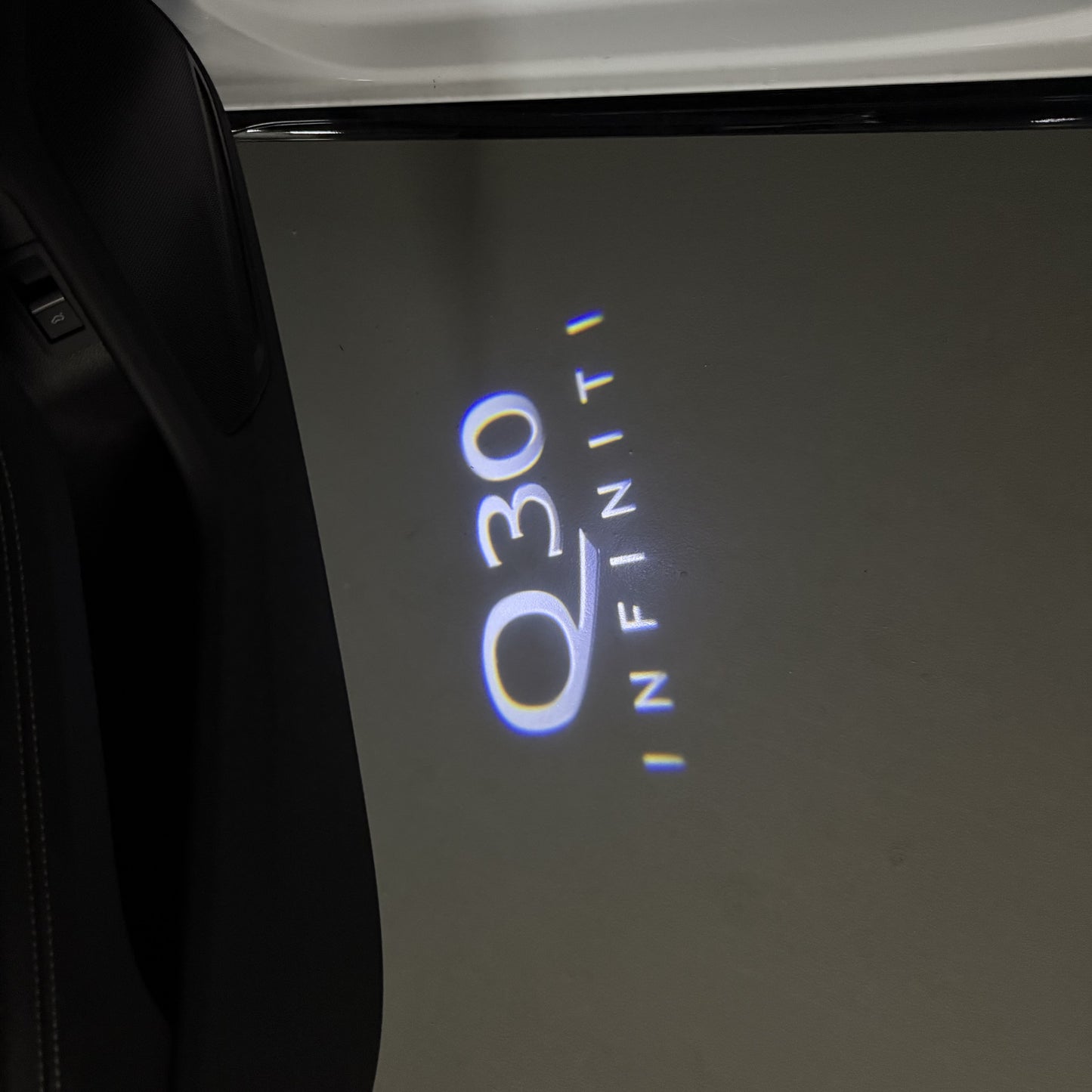 INFINITI Q30 LOGO PROJECROTR LIGHTS (quantity 1 = 1 sets/2 door lights)Nr.74A43
