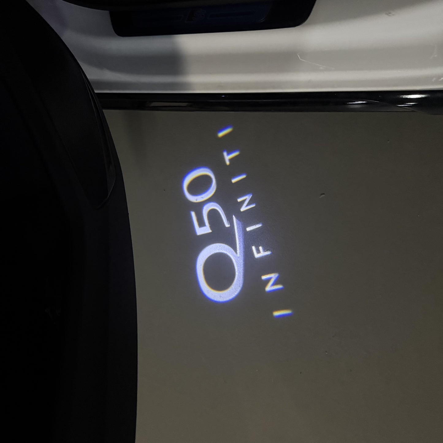 INFINITI Q50 LOGO PROJECROTR LIGHTS (quantity 1 = 1 sets/2 door lights)Nr.74A37