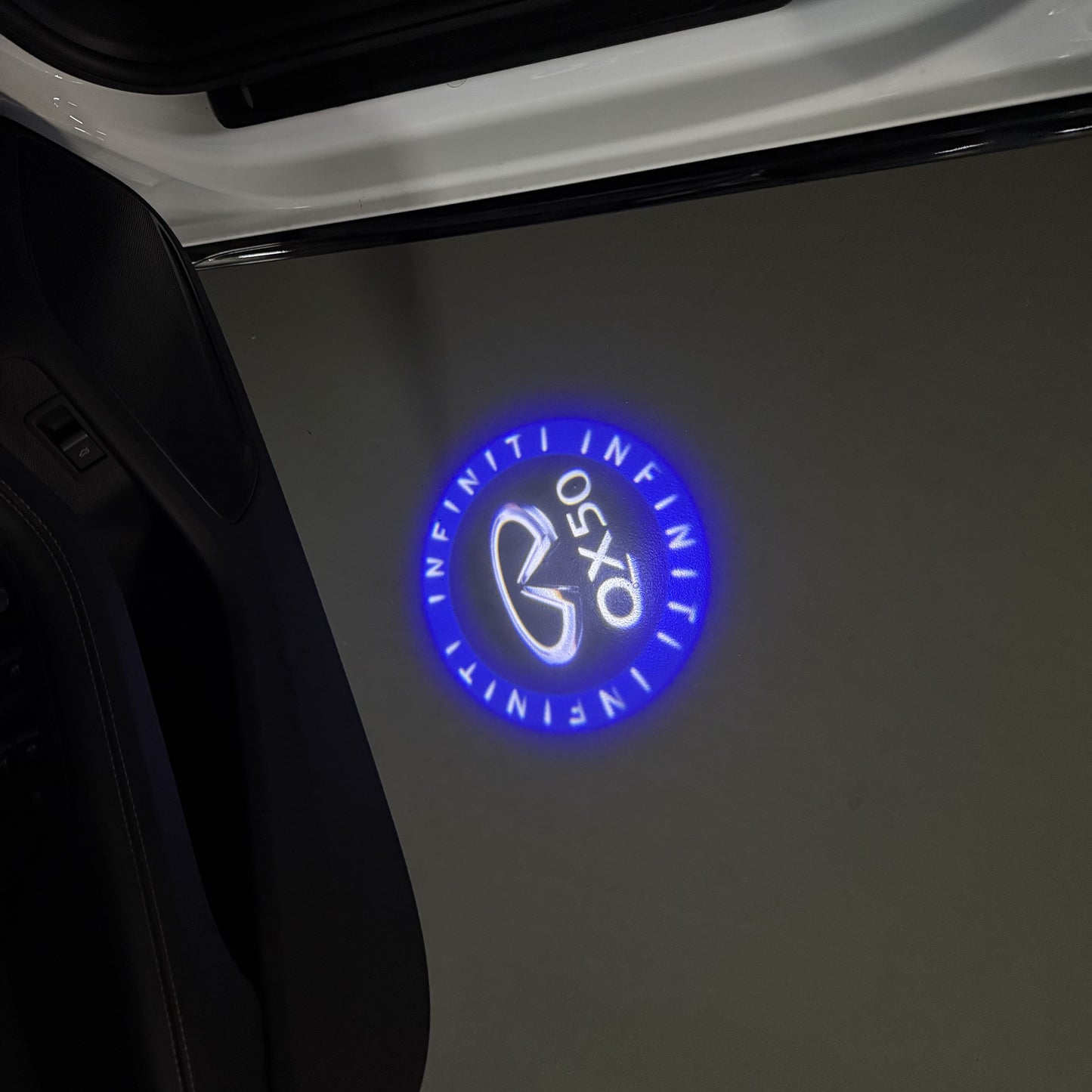 INFINITI QX50 LOGO PROJECROTR LIGHTS (quantity 1 = 1 sets/2 door lights)Nr.74A20