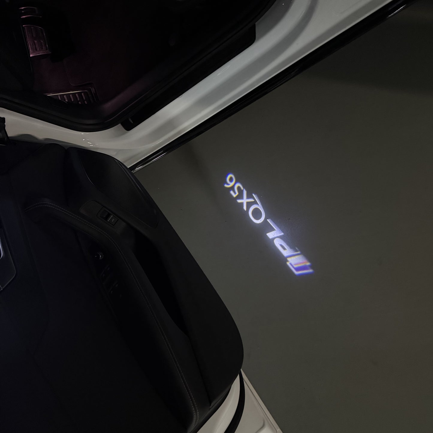 INFINITI QX56 LOGO PROJECROTR LIGHTS (quantity 1 = 1 sets/2 door lights)Nr.74A6