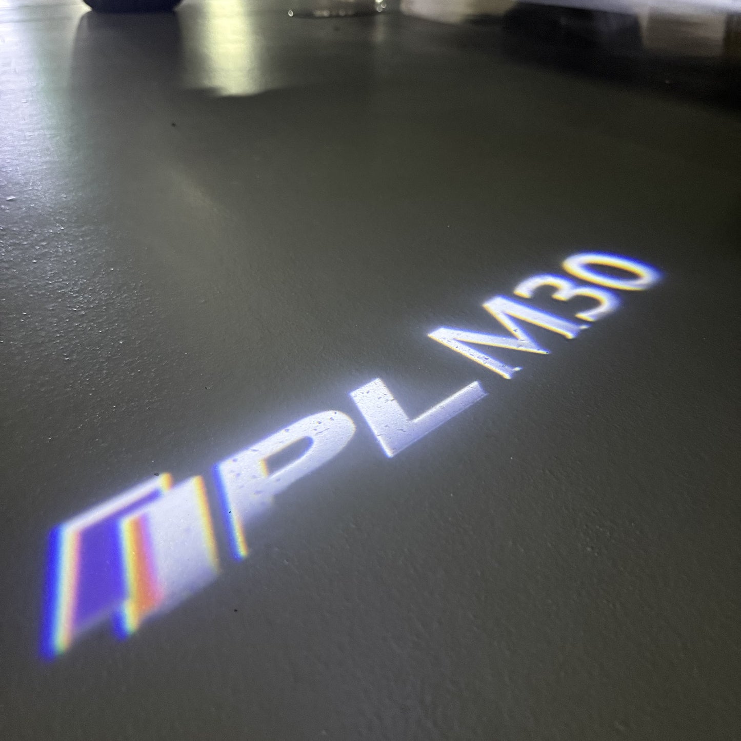 INFINITI M30 LOGO PROJECROTR LIGHTS (quantity 1 = 1 sets/2 door lights)Nr.74A97