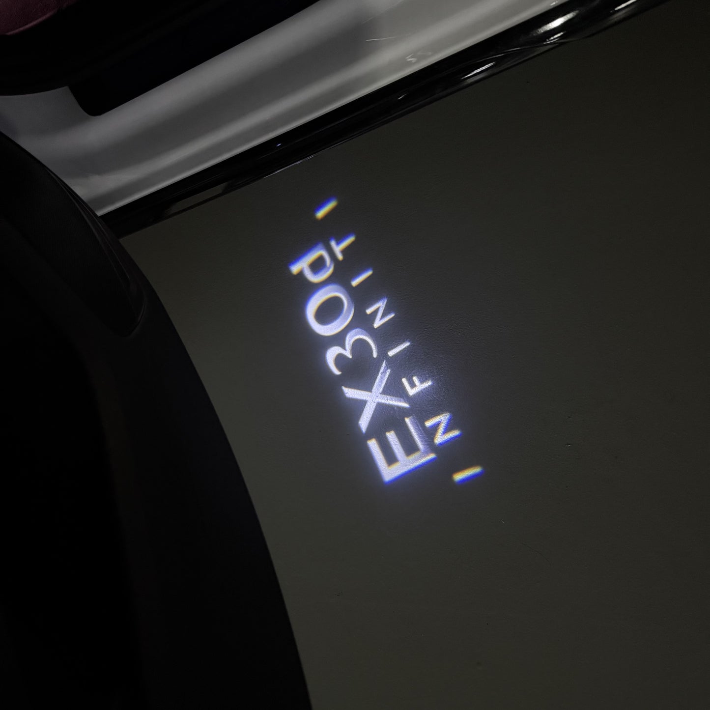 INFINITI EX30d LOGO PROJECROTR LIGHTS (quantity 1 = 1 sets/2 door lights)Nr.74A46