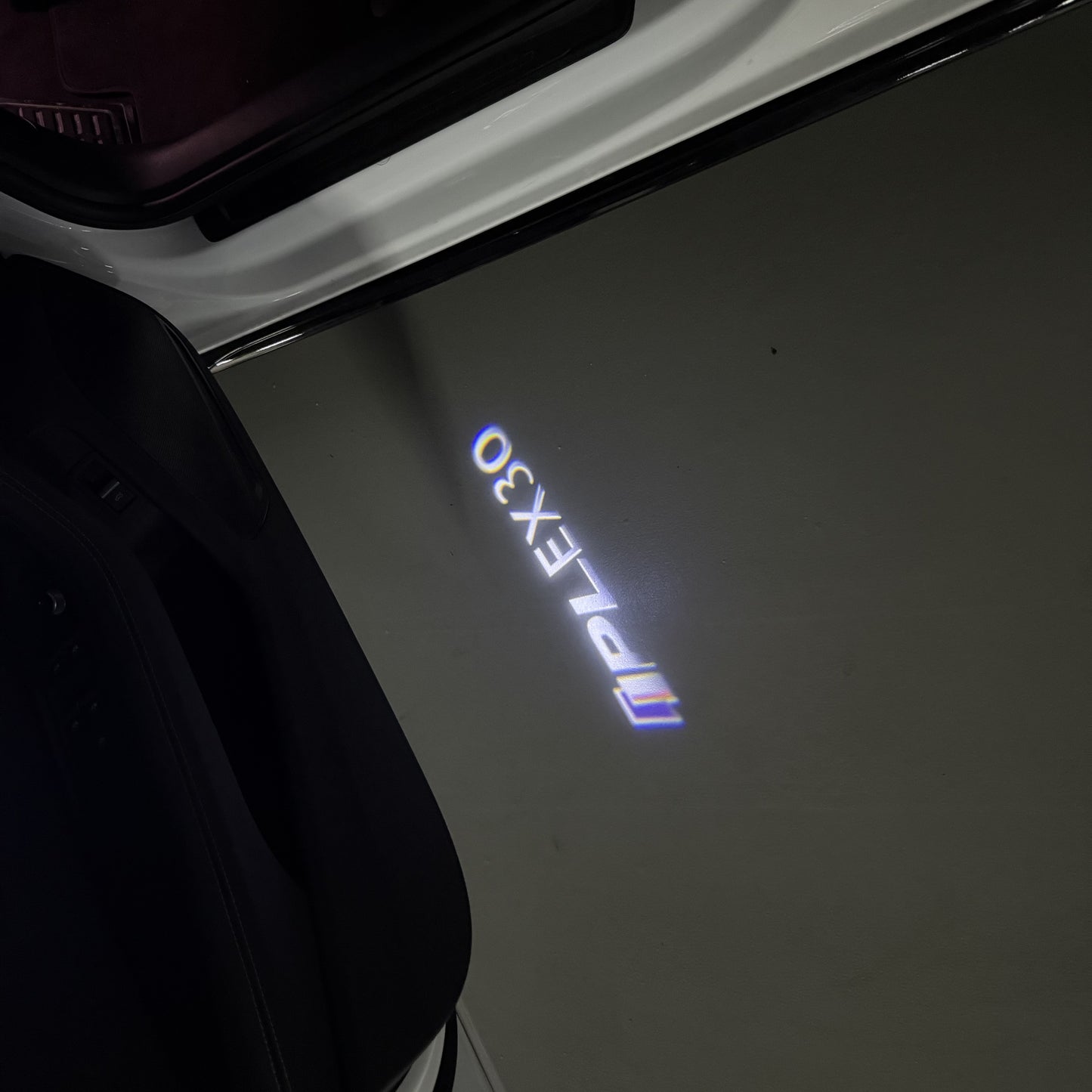 INFINITI EX30 LOGO PROJECROTR LIGHTS (quantity 1 = 1 sets/2 door lights)Nr.74A51
