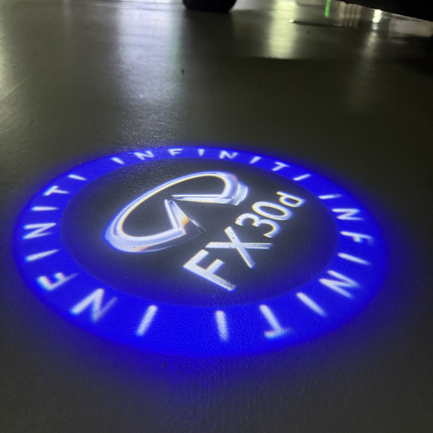 INFINITI FX30d LOGO PROJECROTR LIGHTS (quantity 1 = 1 sets/2 door lights)Nr.74A79