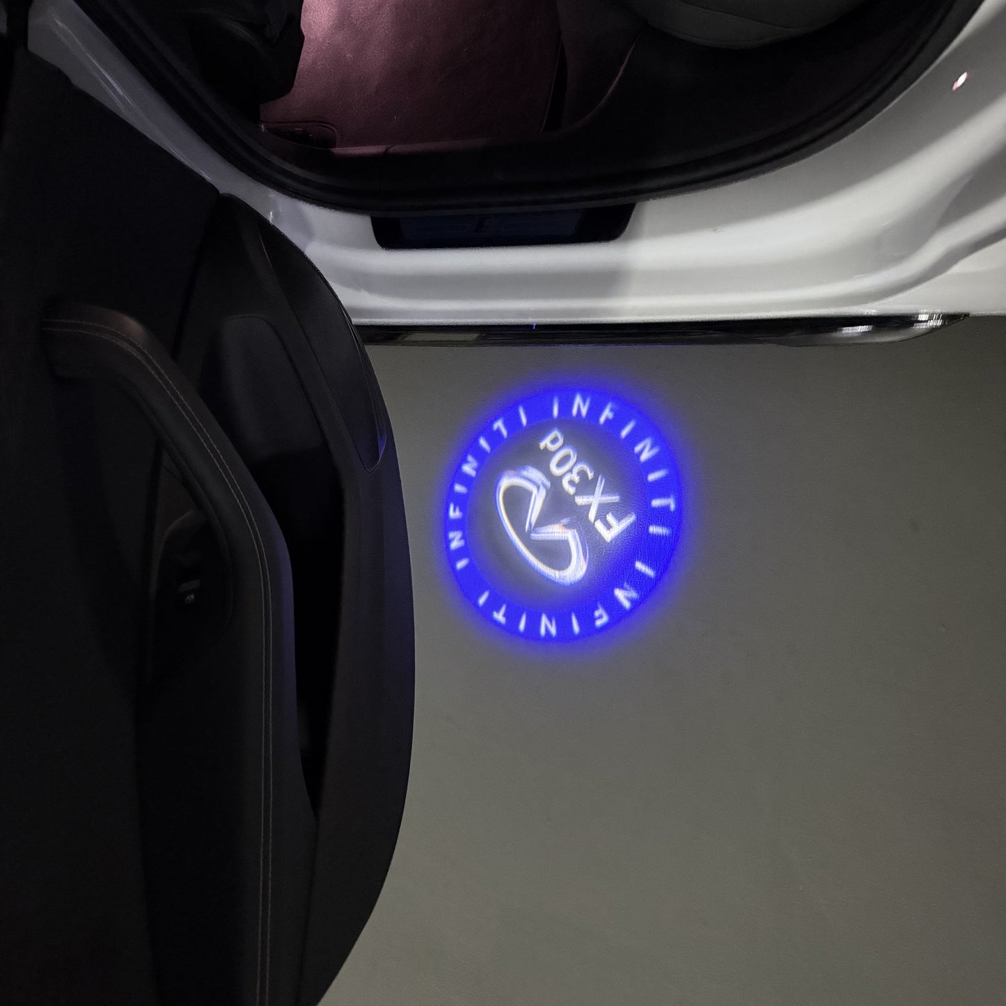 INFINITI FX30d LOGO PROJECROTR LIGHTS (quantity 1 = 1 sets/2 door lights)Nr.74A79