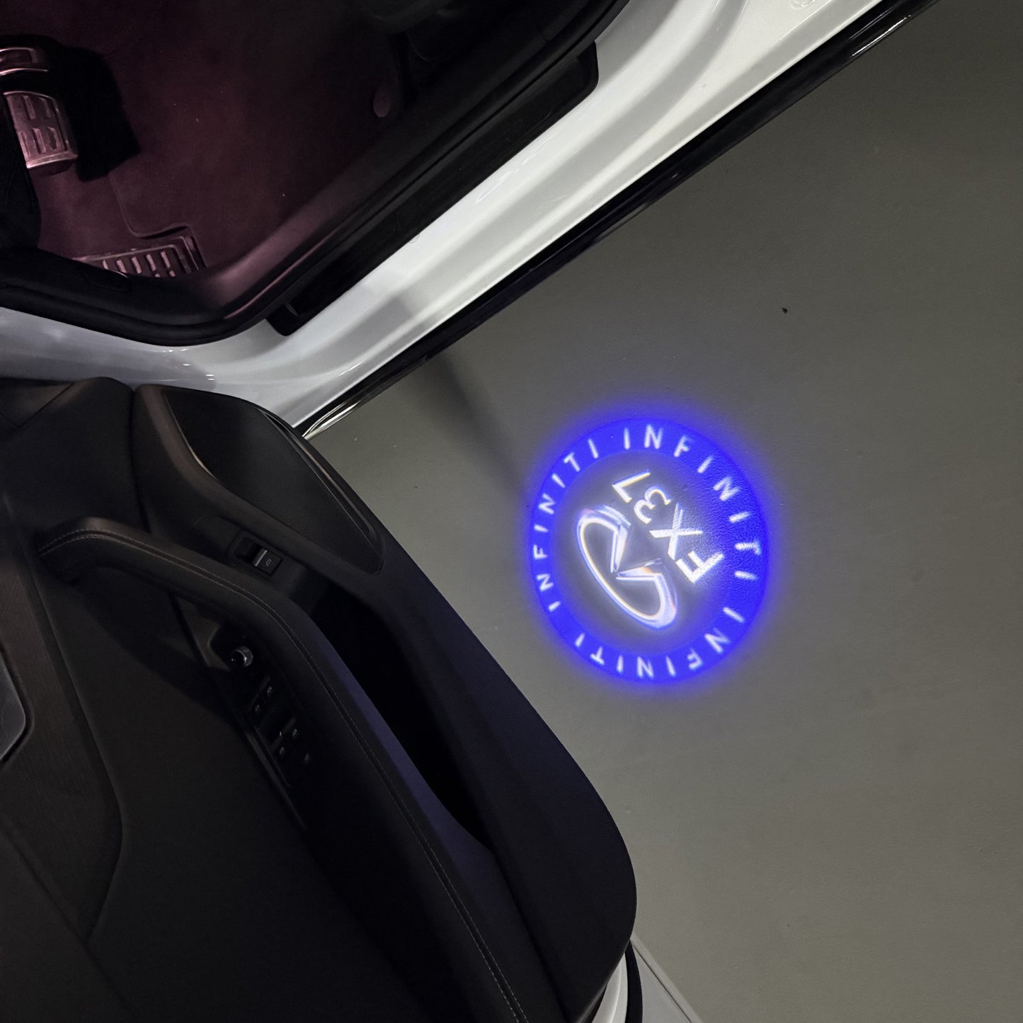 INFINITI FX37 LOGO PROJECROTR LIGHTS (quantity 1 = 1 sets/2 door lights)Nr.74A73