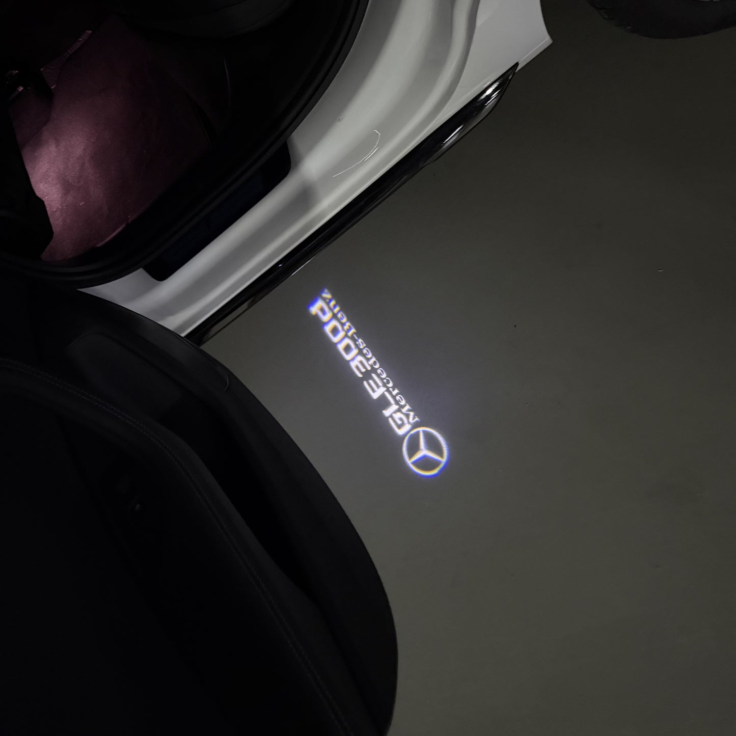 MERCEDES BENZ GLE 300d LOGO PROJECTOR LIGHTS (quantity 1 = 1 sets/2 door lights)Nr.03f046