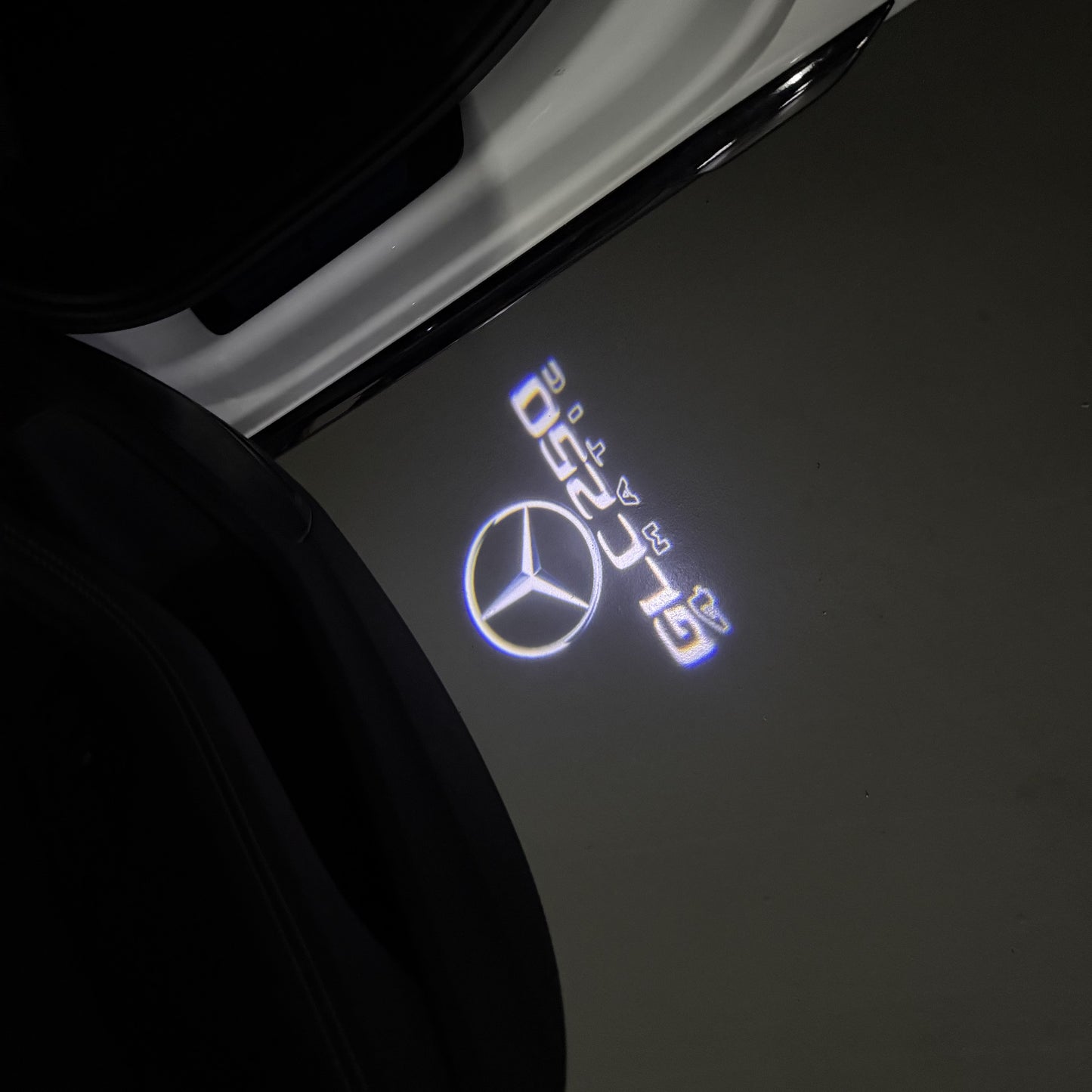 MERCEDES BENZ GLC 250 LOGO PROJECTOR LIGHTS (quantity 1 = 1 sets/2 door lights)Nr.03f041