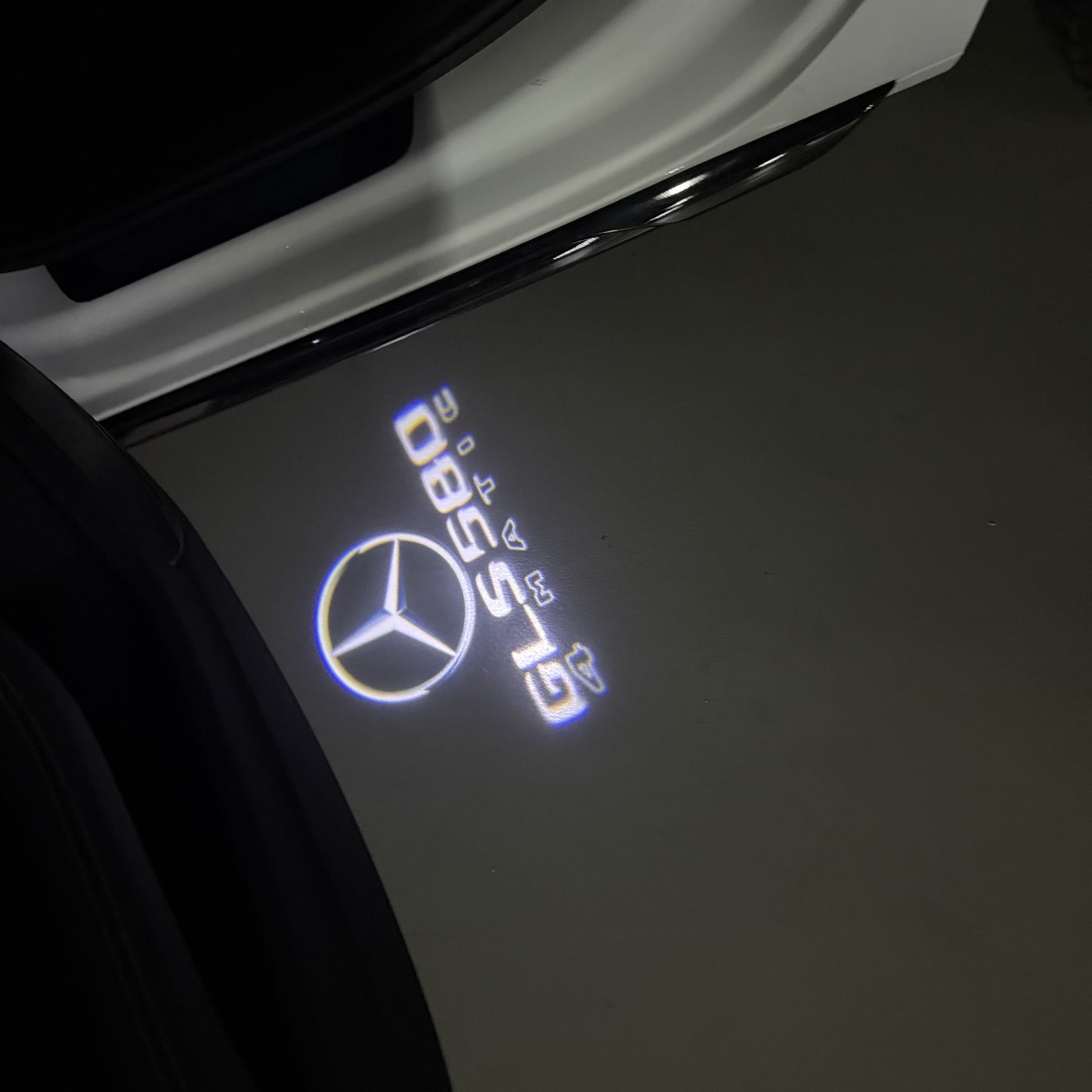 MERCEDES BENZ GLS 580 LOGO PROJECTOR LIGHTS (quantity 1 = 1 sets/2 door lights)Nr.03f044