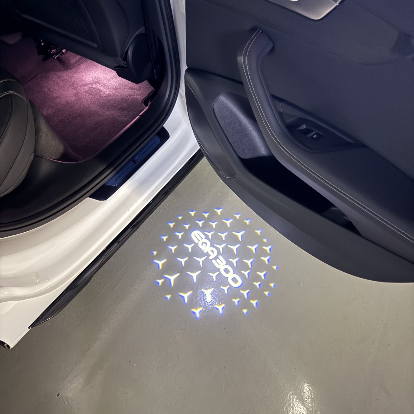 MERCEDES BENZ EQA 300 LOGO PROJECTOR LIGHTS (quantity 1 = 1 sets/2 door lights)Nr.03f08