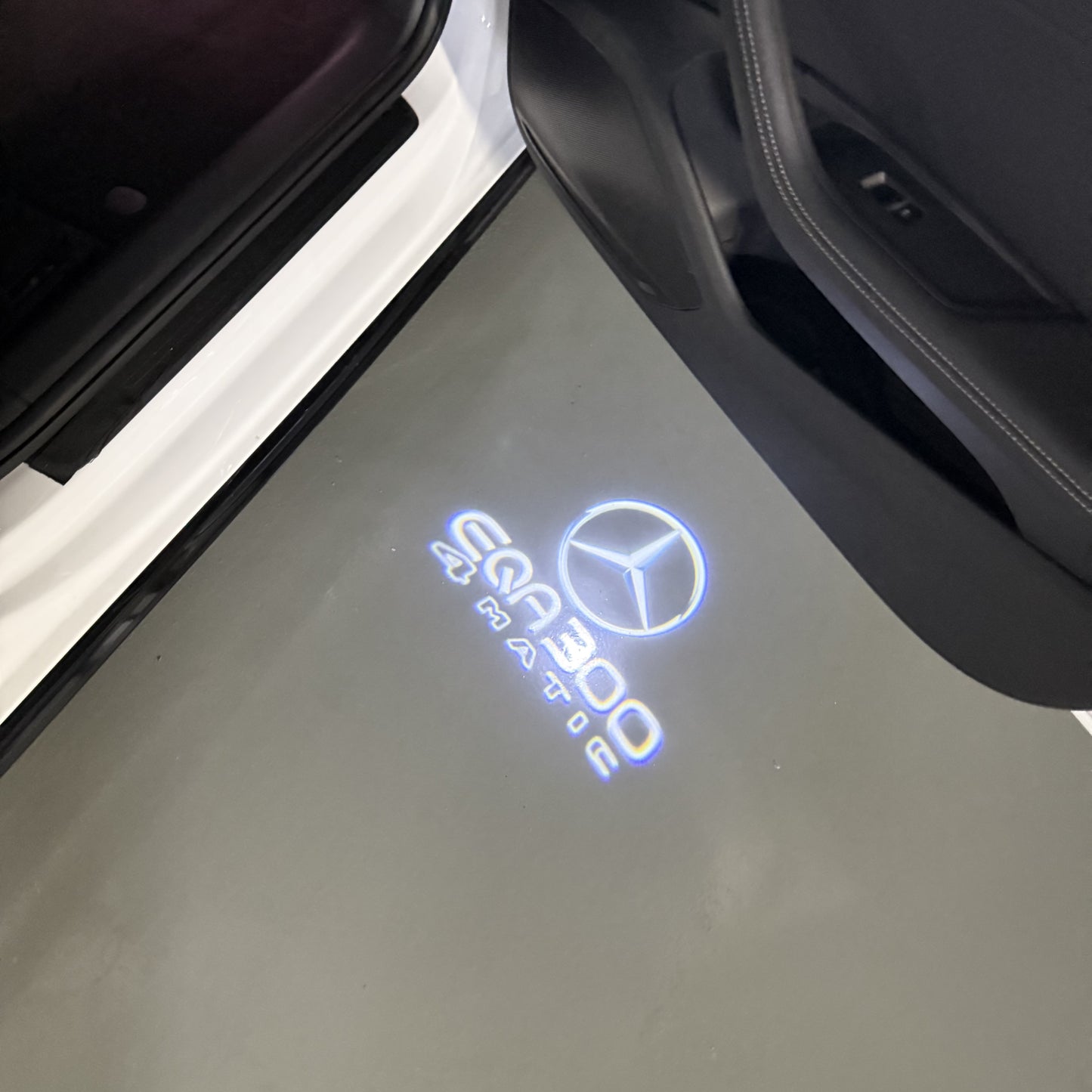 MERCEDES BENZ EQA 300 LOGO PROJECTOR LIGHTS (quantity 1 = 1 sets/2 door lights)Nr.03f06