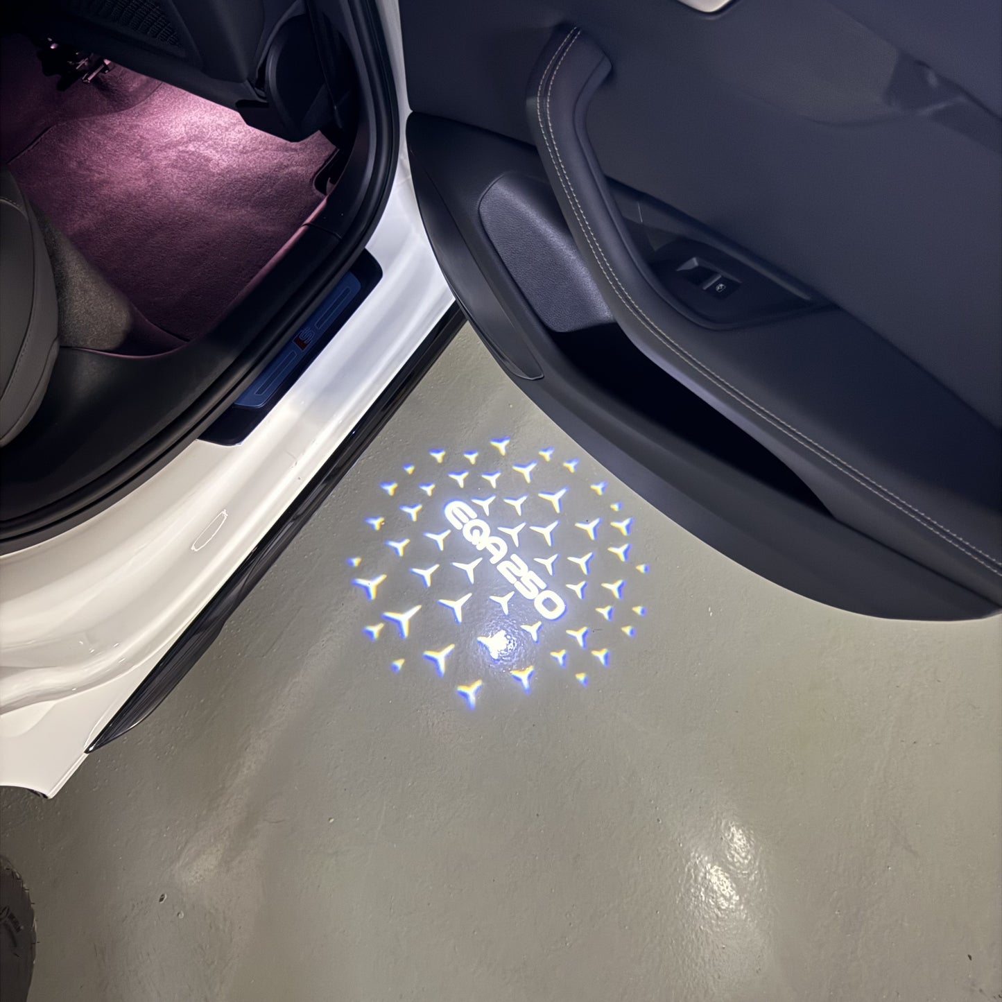 MERCEDES BENZ EQA 250 LOGO PROJECTOR LIGHTS (quantity 1 = 1 sets/2 door lights)Nr.03f05