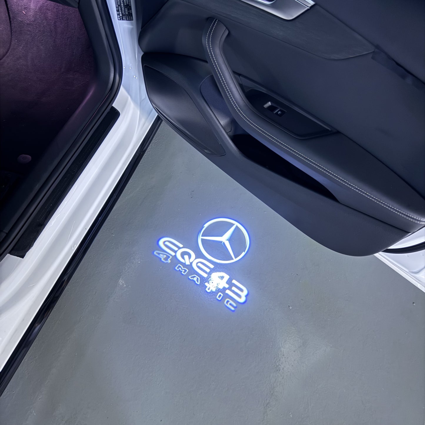 MERCEDES BENZ EQE 43 LOGO PROJECTOR LIGHTS (quantity 1 = 1 sets/2 door lights)Nr.03f08