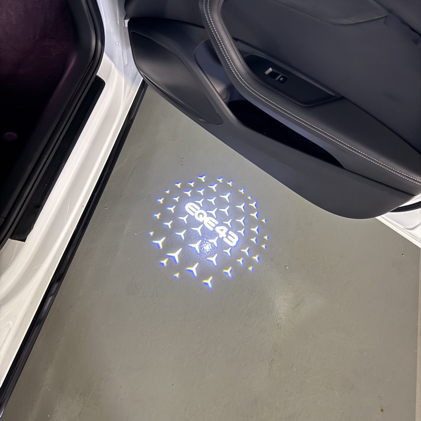 MERCEDES BENZ EQE 43 LOGO PROJECTOR LIGHTS (quantity 1 = 1 sets/2 door lights)Nr.03f010