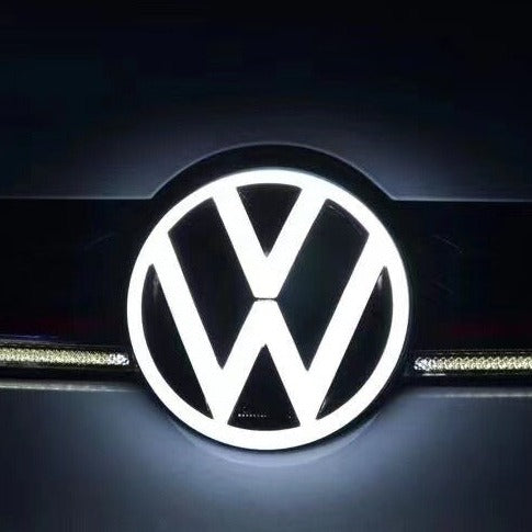 VW Golf VIII black color Front Grill Logo LED with dznamic indicator