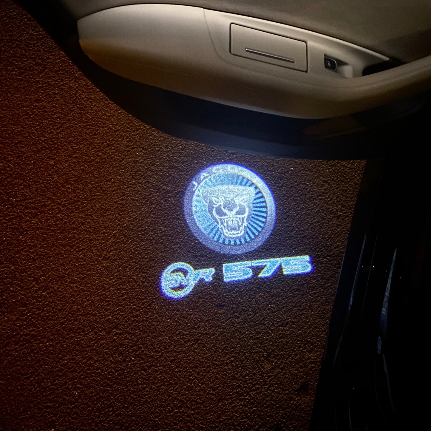JAGUAR 575 LOGO PROJECROTR LIGHTS Nr.116 (quantity 1 = 1 sets/2 door lights)