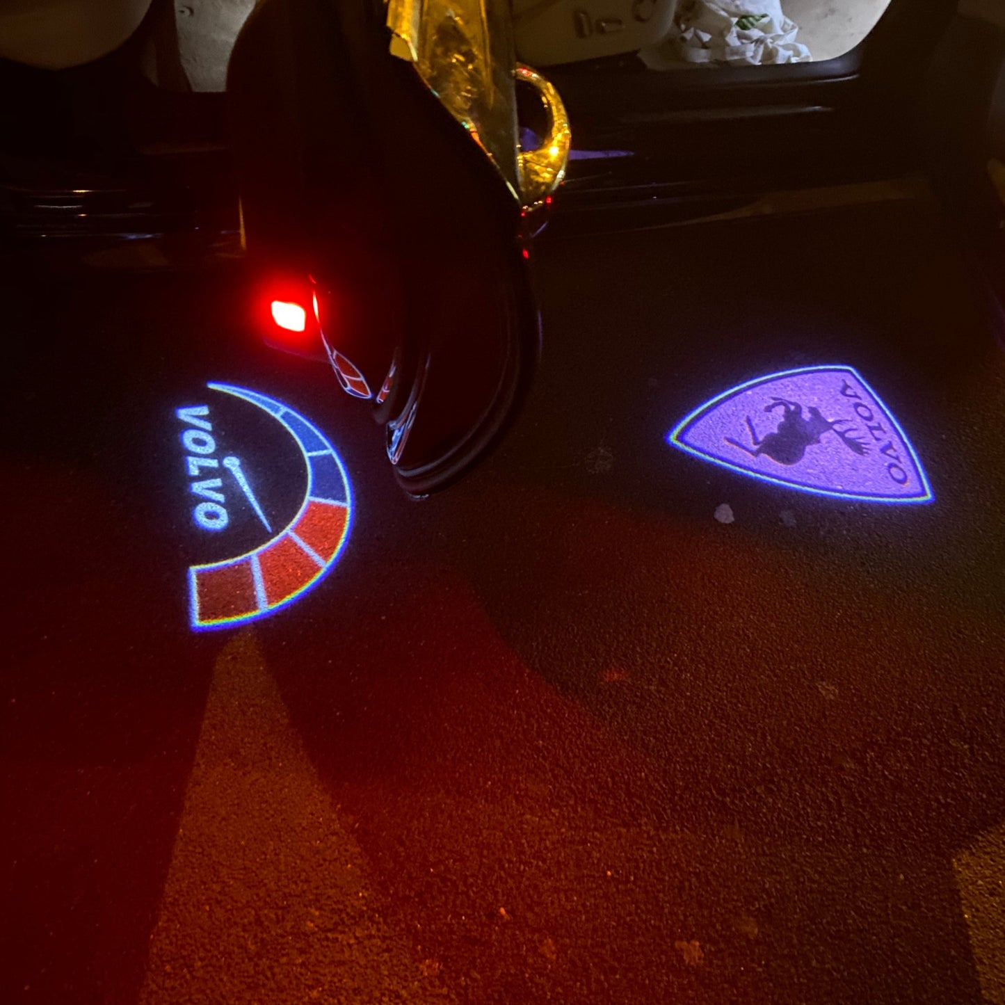 Volvo Original LOGO PROJECROTR LIGHTS Nr.41 (quantity 1 = 2 Logo Film / 2 door lights)