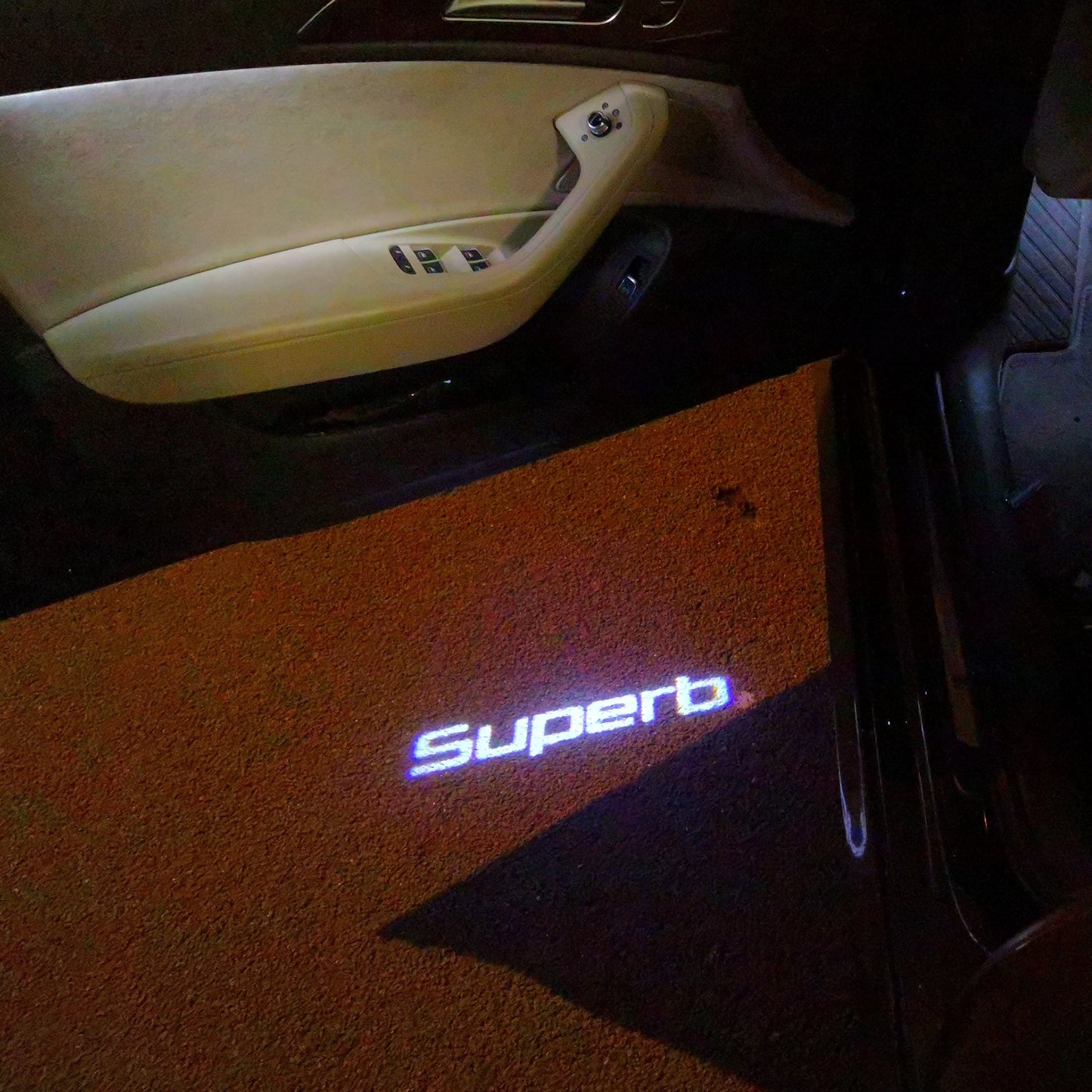 SKODA SUPERB LOGO PROJECTOT LIGHTS Nr.92 (quantity 1 = 2 Logo Film / 2 door lights)