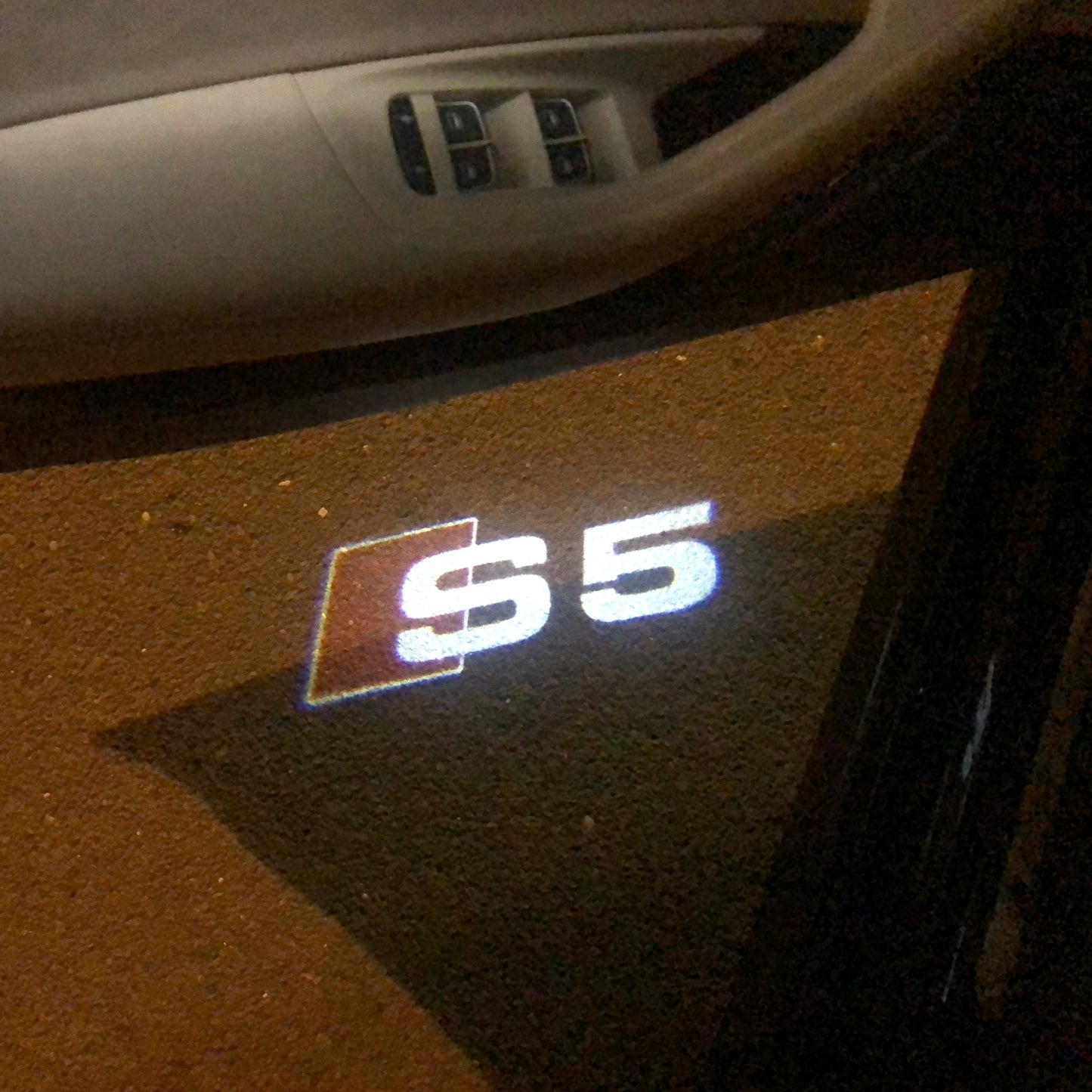 AUDI S5 LOGO PROJECTOT LIGHTS Nr.26 (quantity 1 = 2 Logo Films /2 door lights)