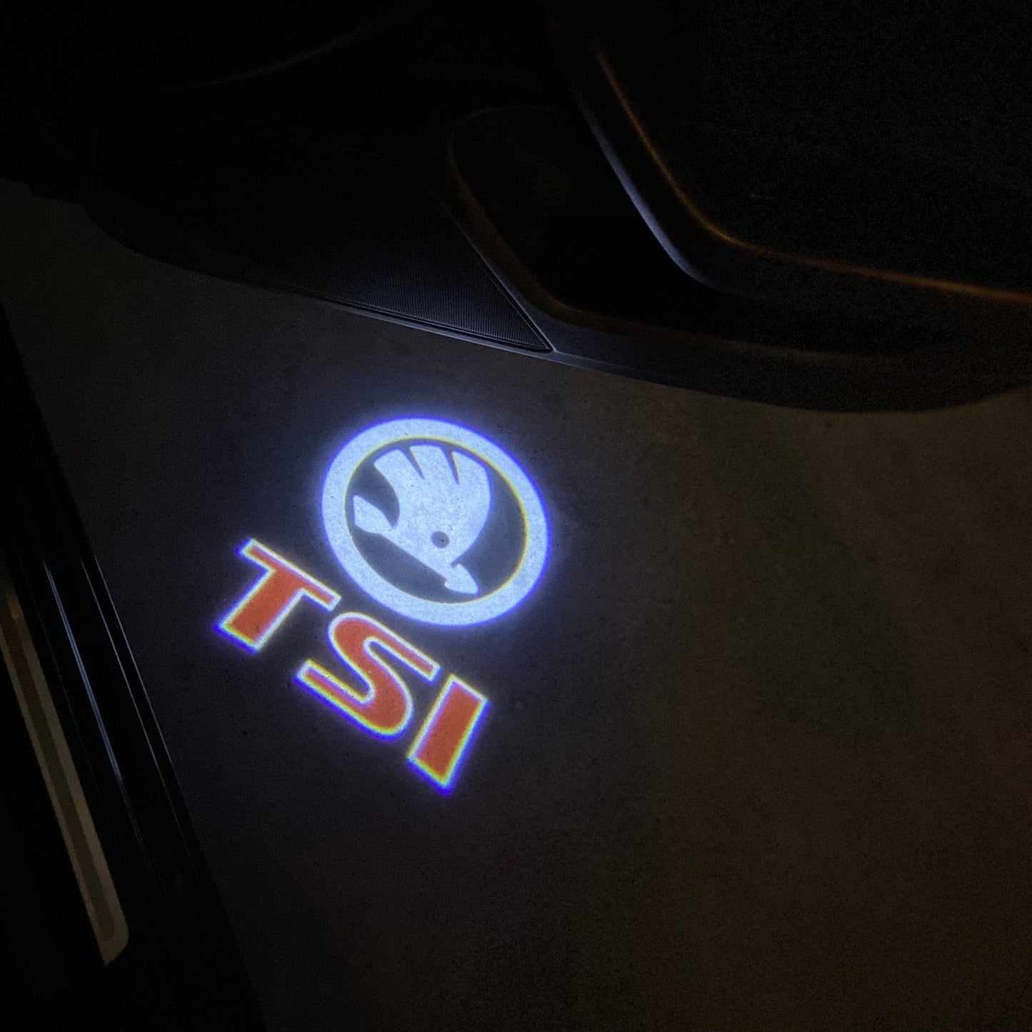 SKODA TSI LOGO PROJECTOT LIGHTS Nr.00009(quantity 1 = 2 Logo Film / 2 door lights)