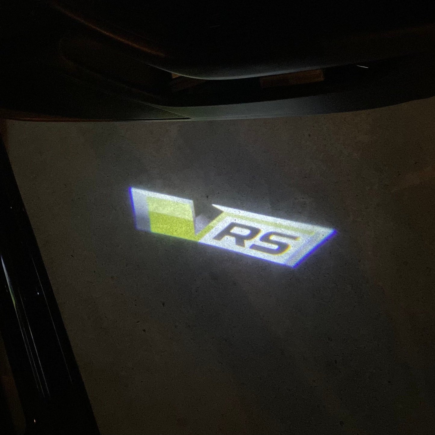 SKODA VRS LOGO PROJECTOT LIGHTS Nr.2F9 (quantity 1 = 2 Logo Film / 2 door lights)
