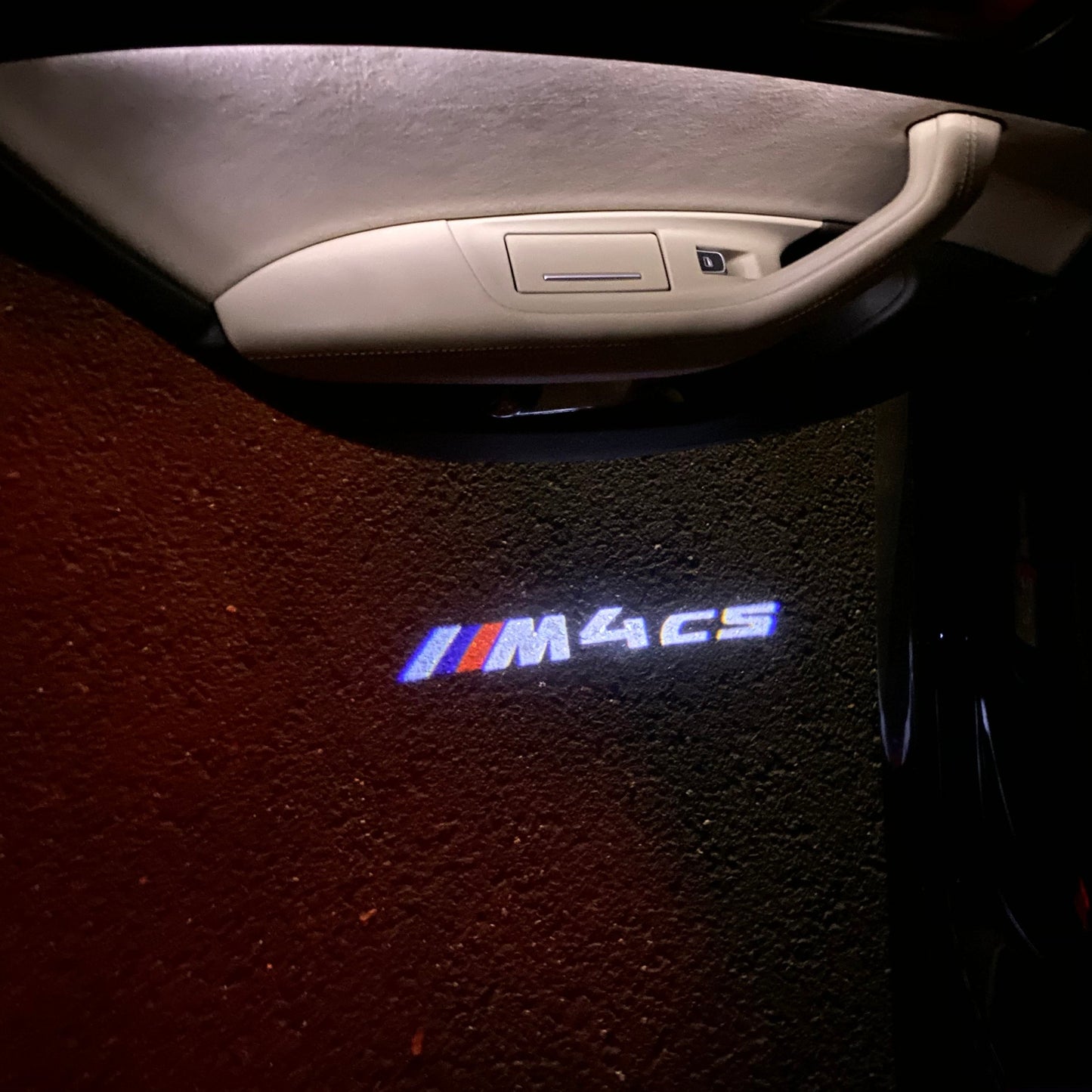 BMW M4 CS LOGO PROJECTOT LIGHTS Nr.6027 (quantity 1 = 1 sets/2 door lights)