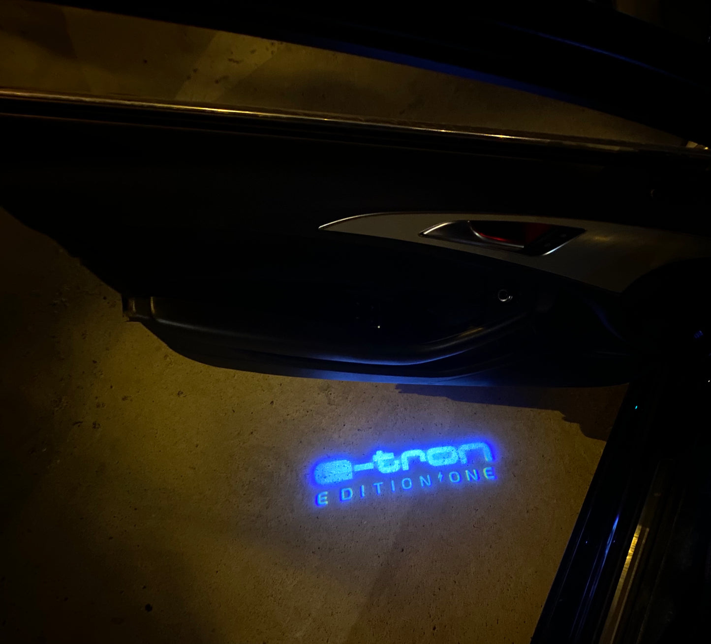 AUDI E-TRON LOGO PROJECTOT LIGHTS Nr.3713