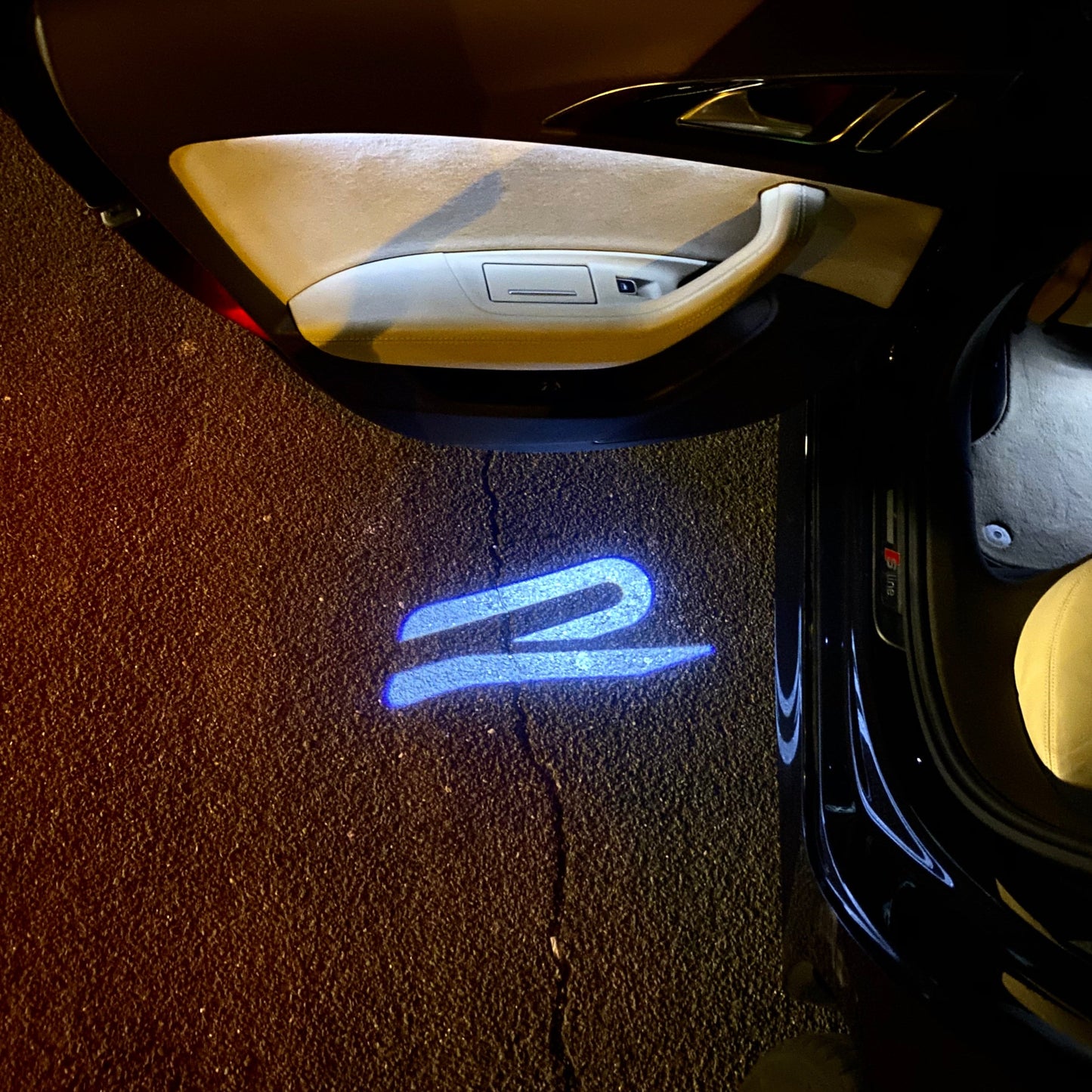 Volkswagen Door lights R Logo Nr. 152 ( quantity 1 = 2 logo film / 2 door lights)