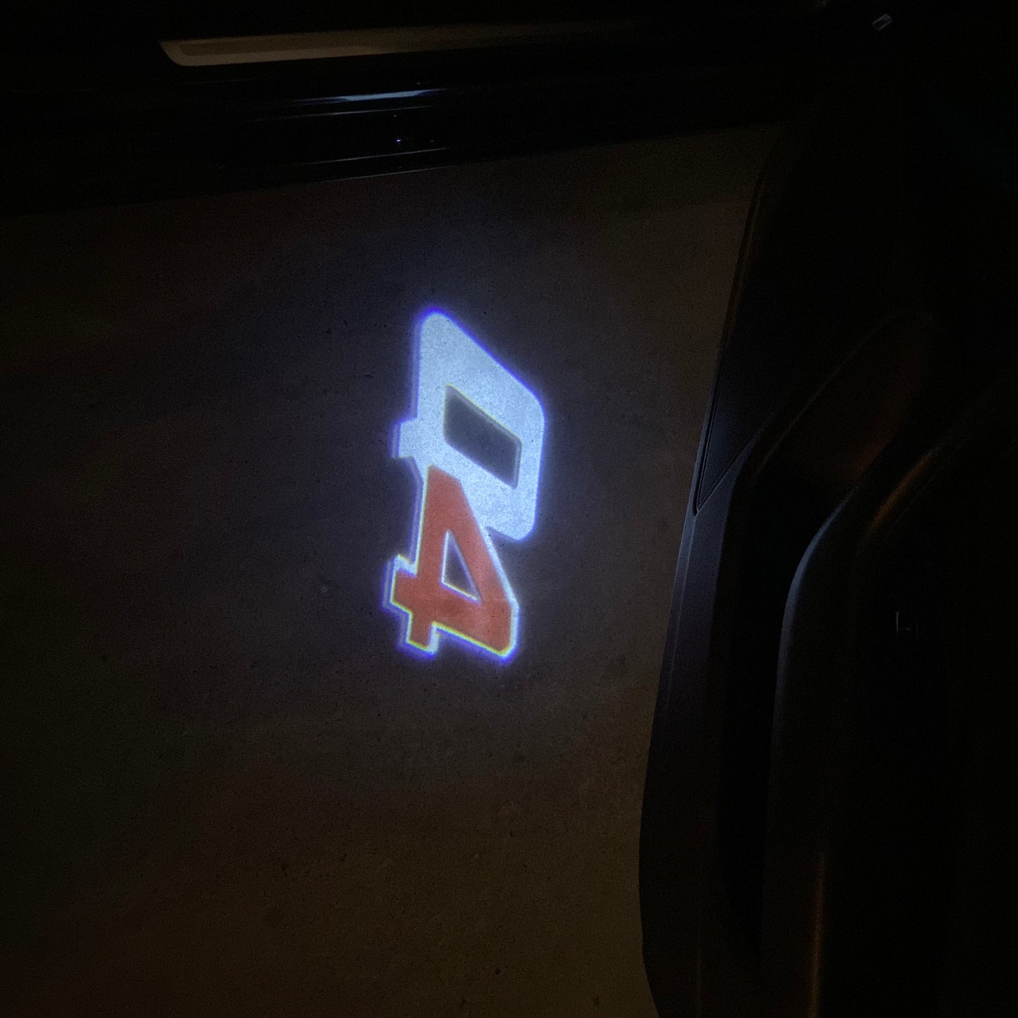 Maserati Q4 LOGO PROJECROTR LIGHTS Nr.08 (quantity 1 = 1 sets/2 door lights)