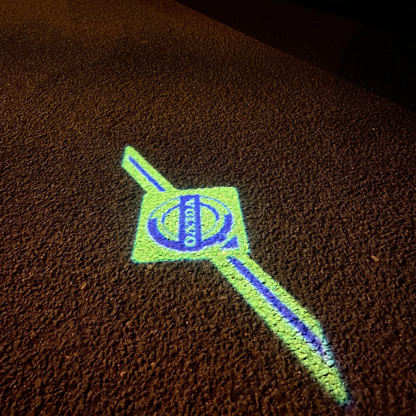 Volvo Original LOGO PROJECROTR LIGHTS Nr.30 (quantity 1 = 2 Logo Film / 2 door lights)