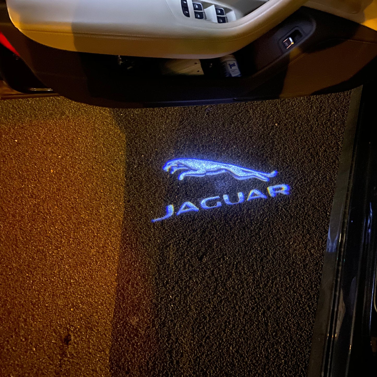 JAGUAR Original LOGO PROJECROTR LIGHTS Nr.03 (quantity 1 = 1 sets/2 door lights)