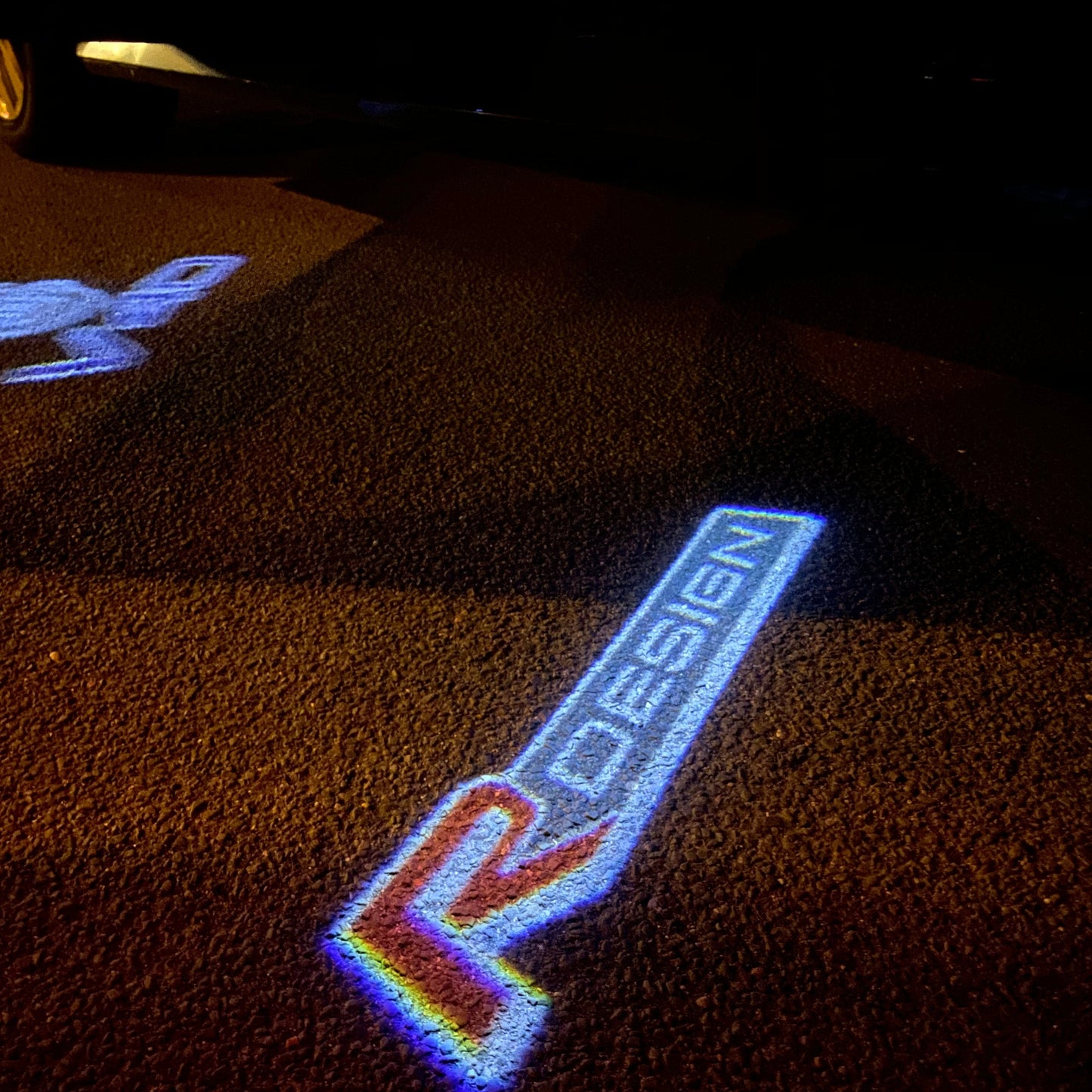 Volvo R DESIGN LOGO PROJECROTR LIGHTS Nr.60 (quantity 1 = 2 Logo Film / 2 door lights)