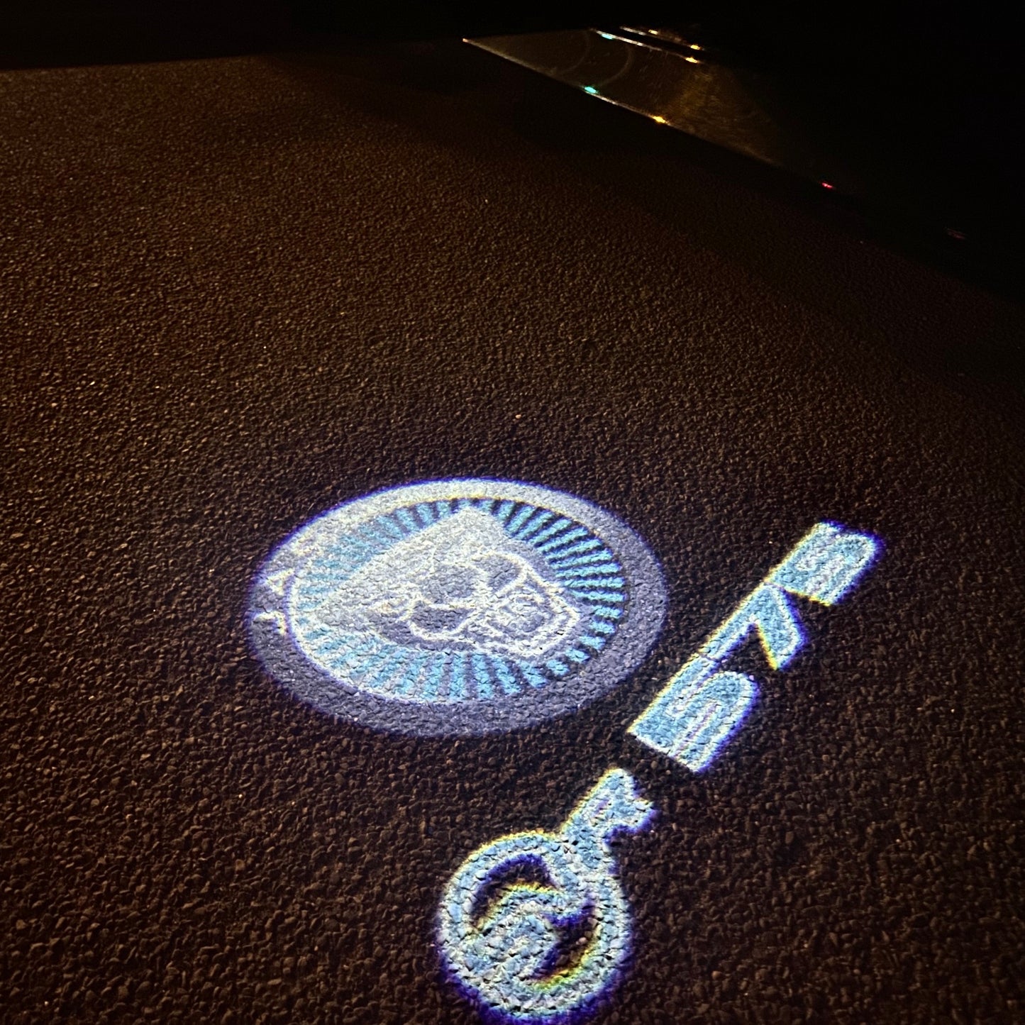 JAGUAR 575 LOGO PROJECROTR LIGHTS Nr.116 (quantity 1 = 1 sets/2 door lights)