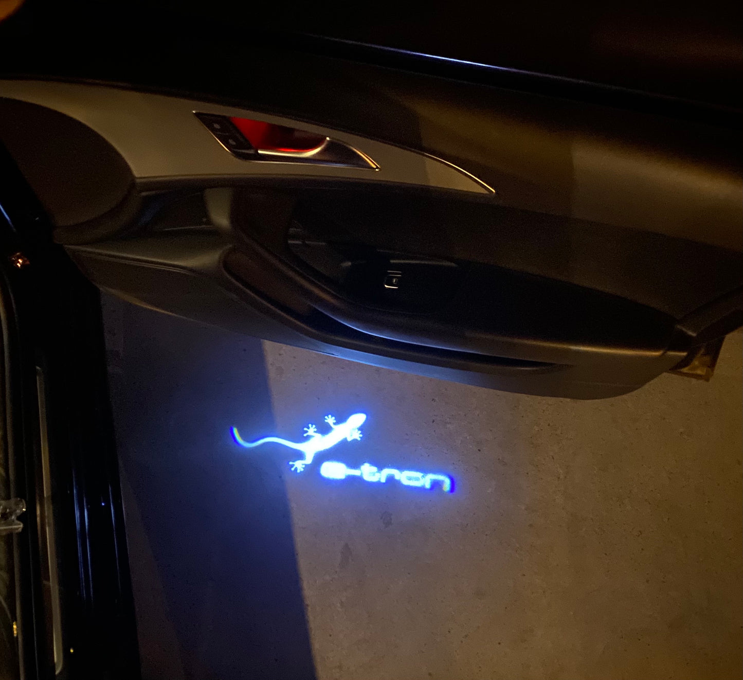 AUDI E-TRON LOGO PROJECTOT LIGHTS Nr.3715