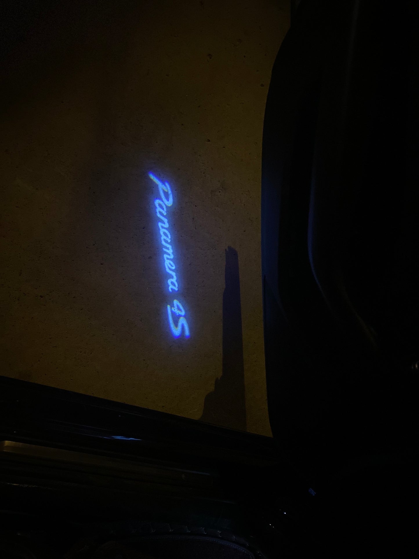 PORSCHE Panamera LOGO PROJECTOT LIGHTS Nr.8085 (quantity 1 = 2 Logo Film / 2 door lights)