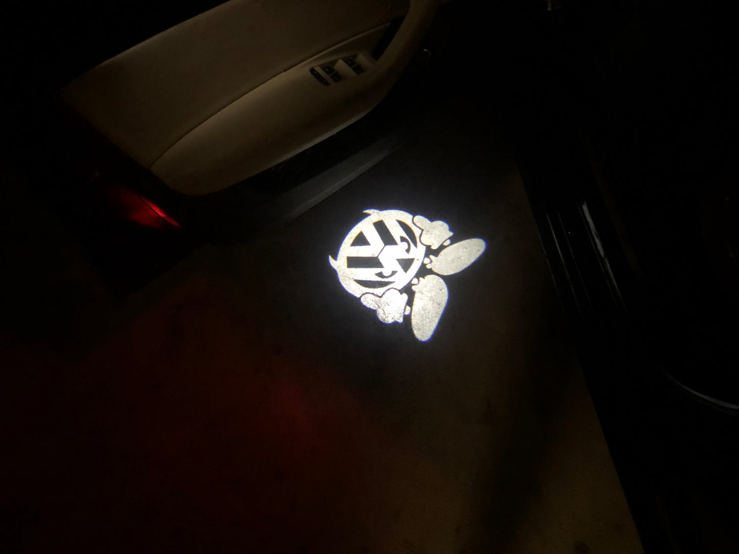 VolksWagen Original LOGO Nr. 232 (quantity 1 = 2 Logo Films /2 door lights)