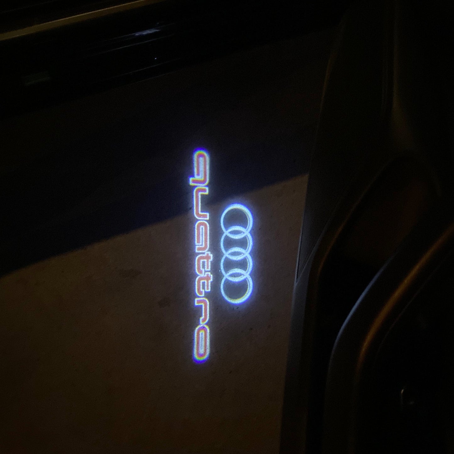 AUDI QUATTRO LOGO PROJECTOT LIGHTS Nr.3727
