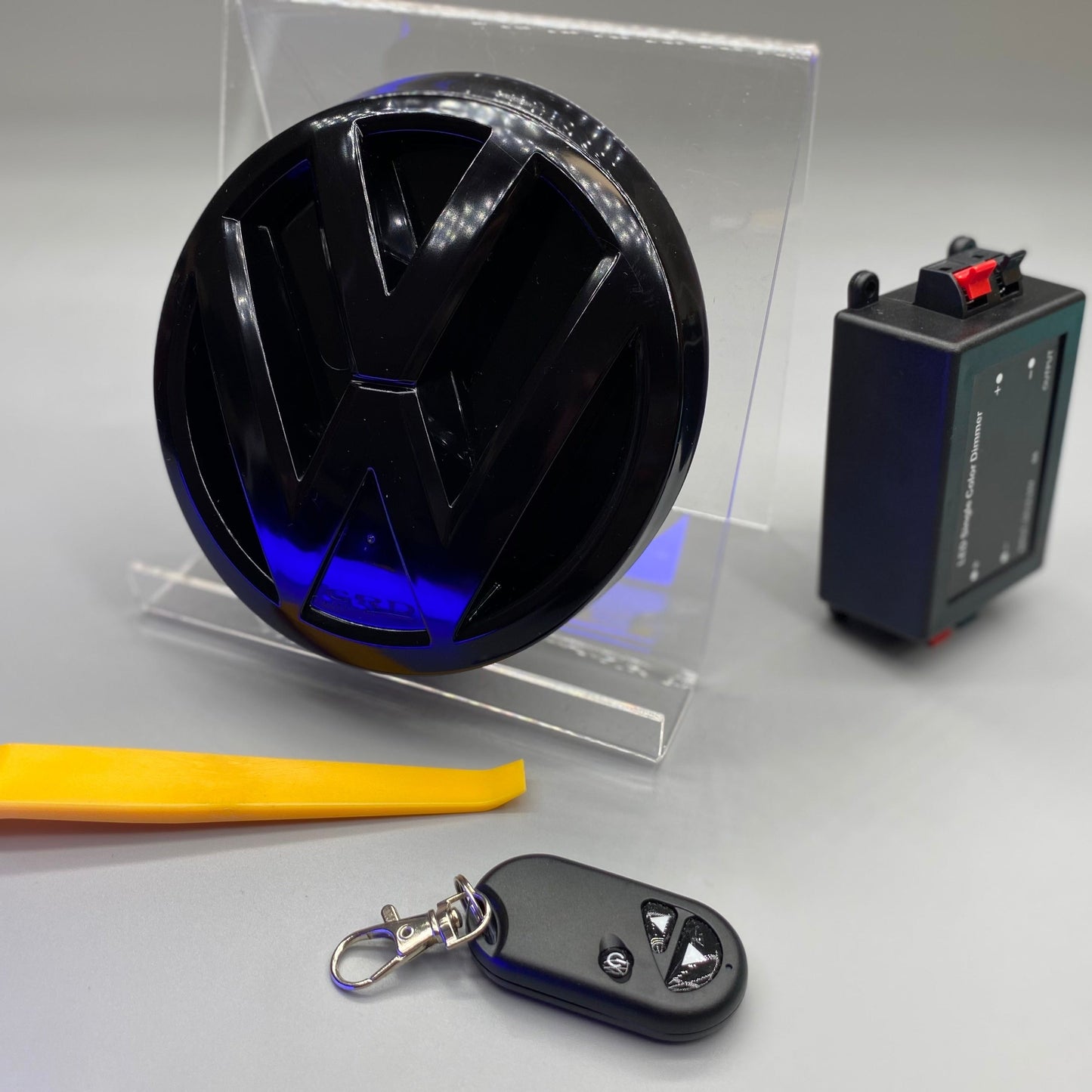 VW Front Grill Logo LED with dznamic indicator- diameter 【137 mm】black color