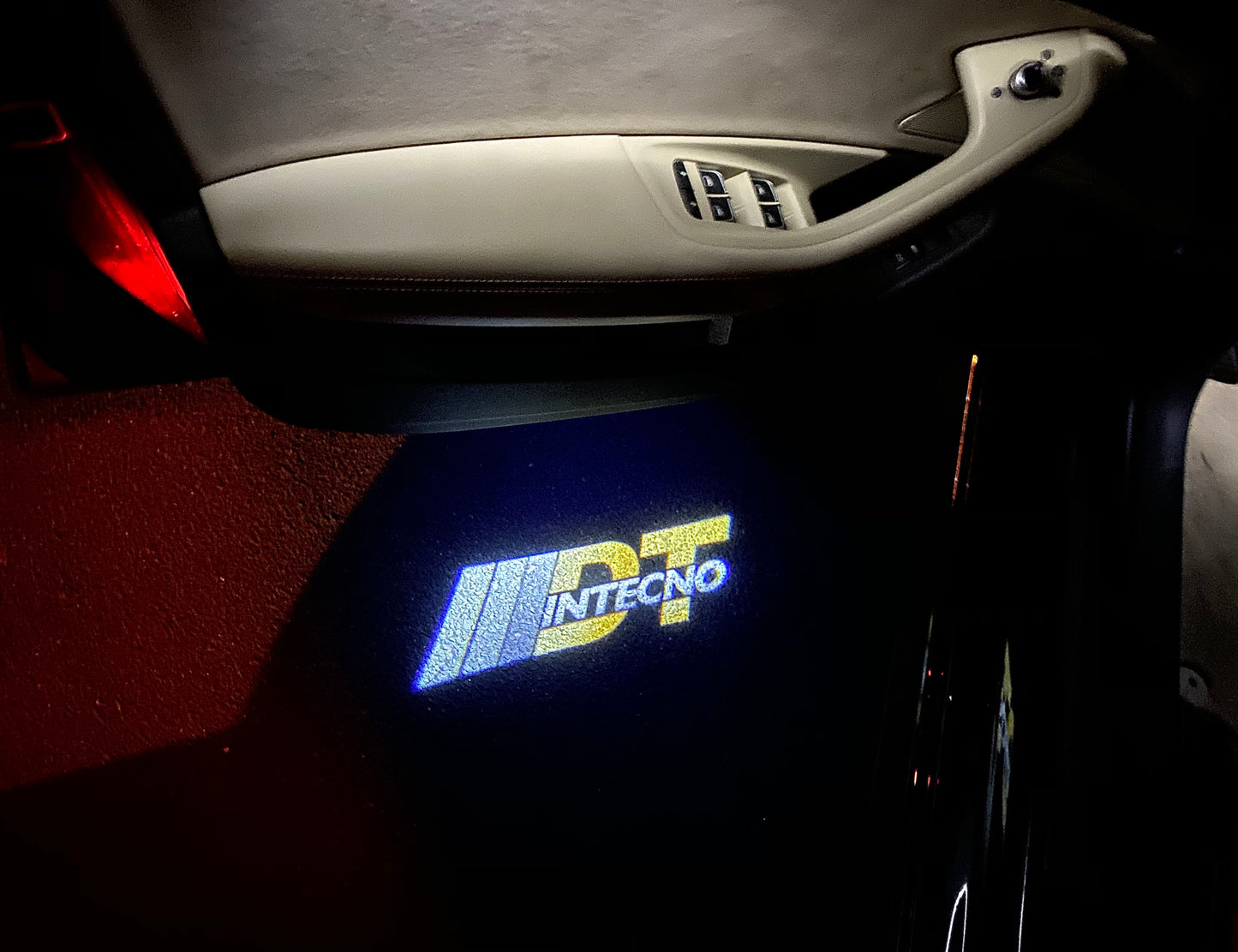 JAGUAR INTECNO LOGO PROJECROTR LIGHTS Nr.44 (quantity 1 = 1 sets/2 door lights)