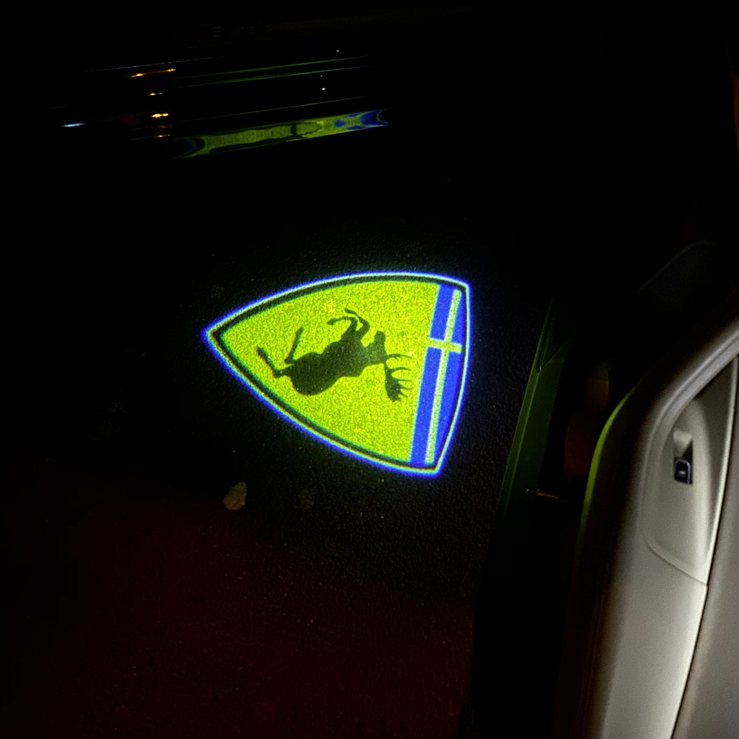 Volvo Milu deer LOGO PROJECROTR LIGHTS Nr.67 (quantity 1 = 2 Logo Film / 2 door lights)