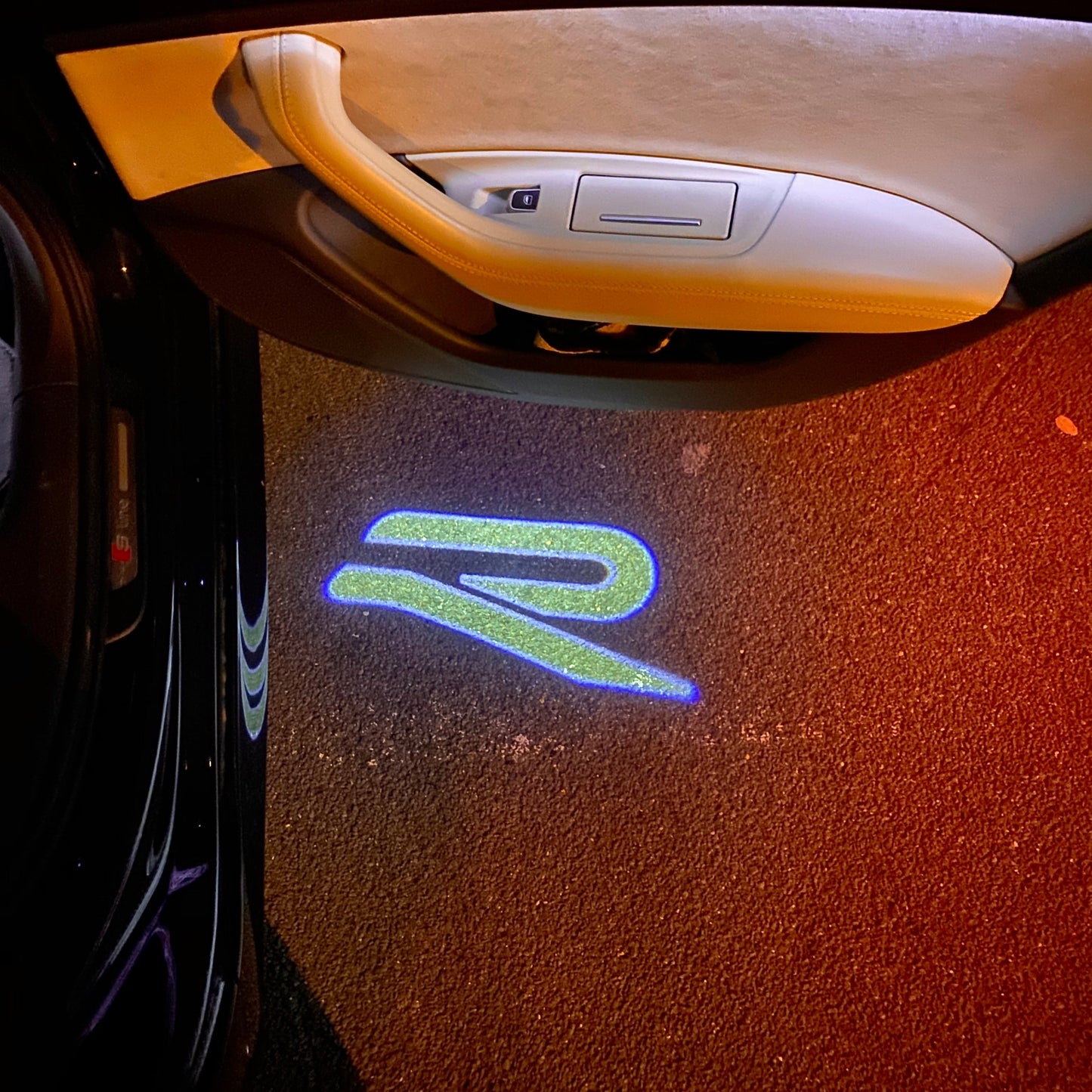 Volkswagen Door lights R Logo Nr. 154 ( quantity 1 = 2 logo film / 2 door lights)