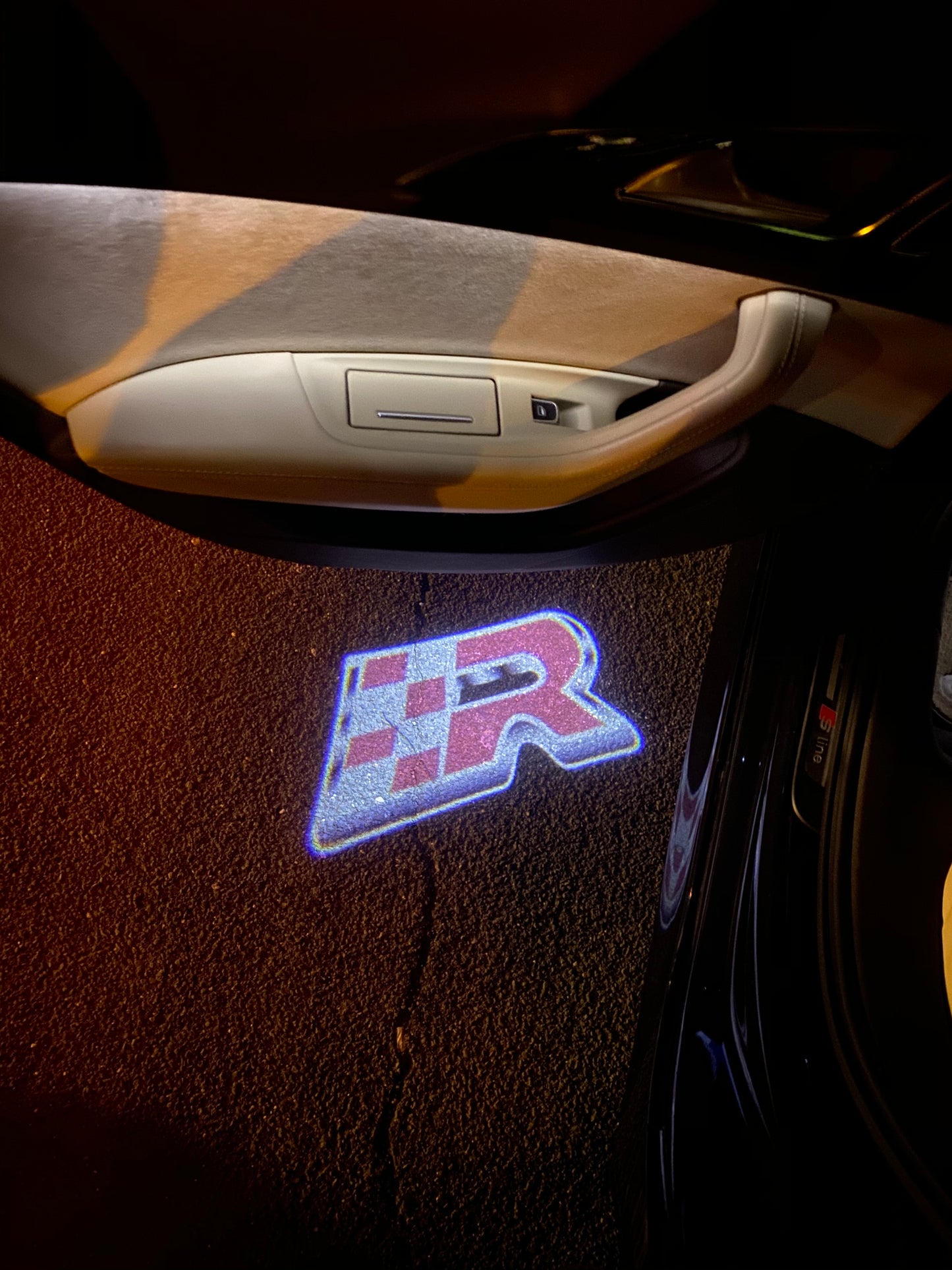 Volkswagen Door lights R Logo Nr. 149 ( quantity 1 = 2 logo film / 2 door lights)