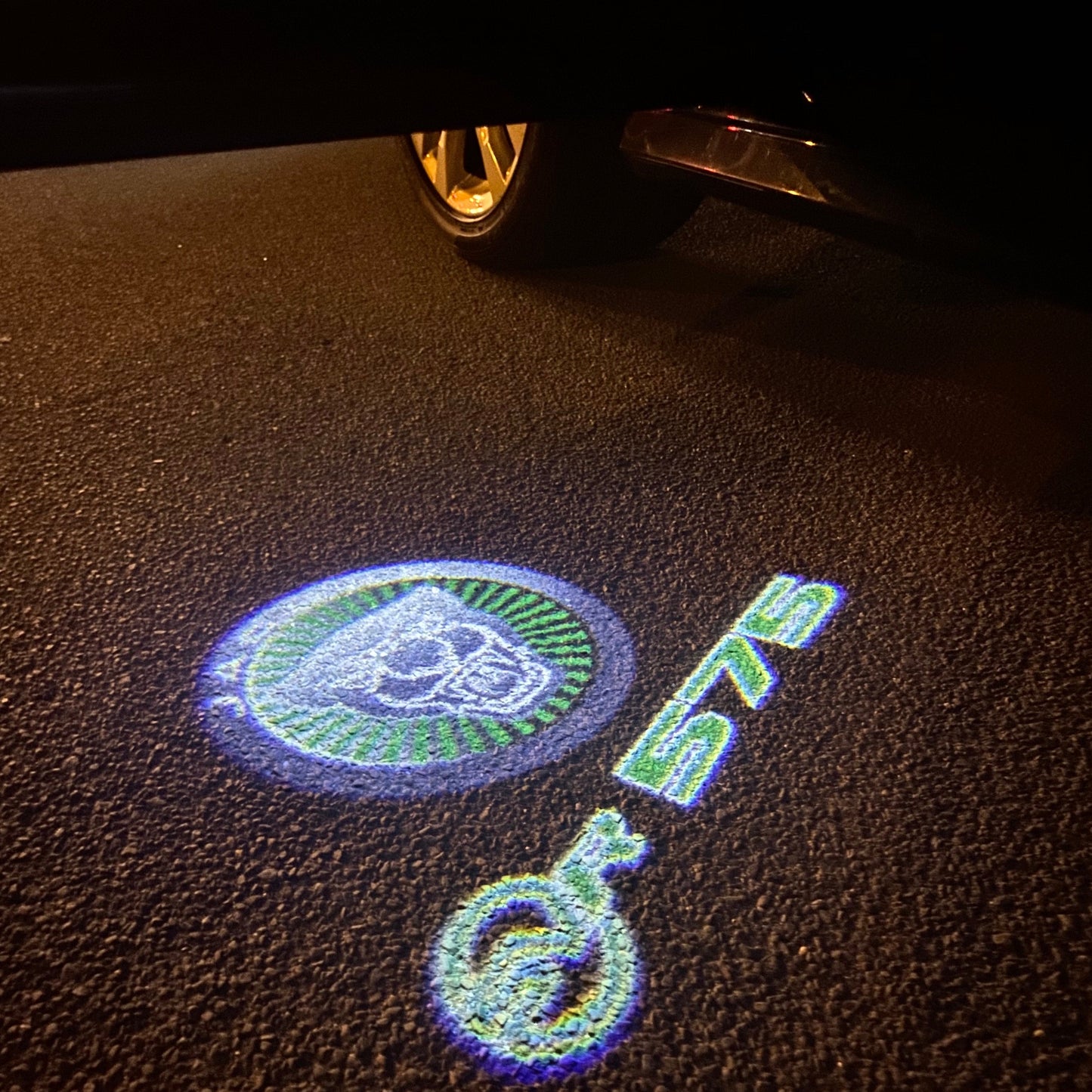 JAGUAR 575 LOGO PROJECROTR LIGHTS Nr.117 (quantity 1 = 1 sets/2 door lights)