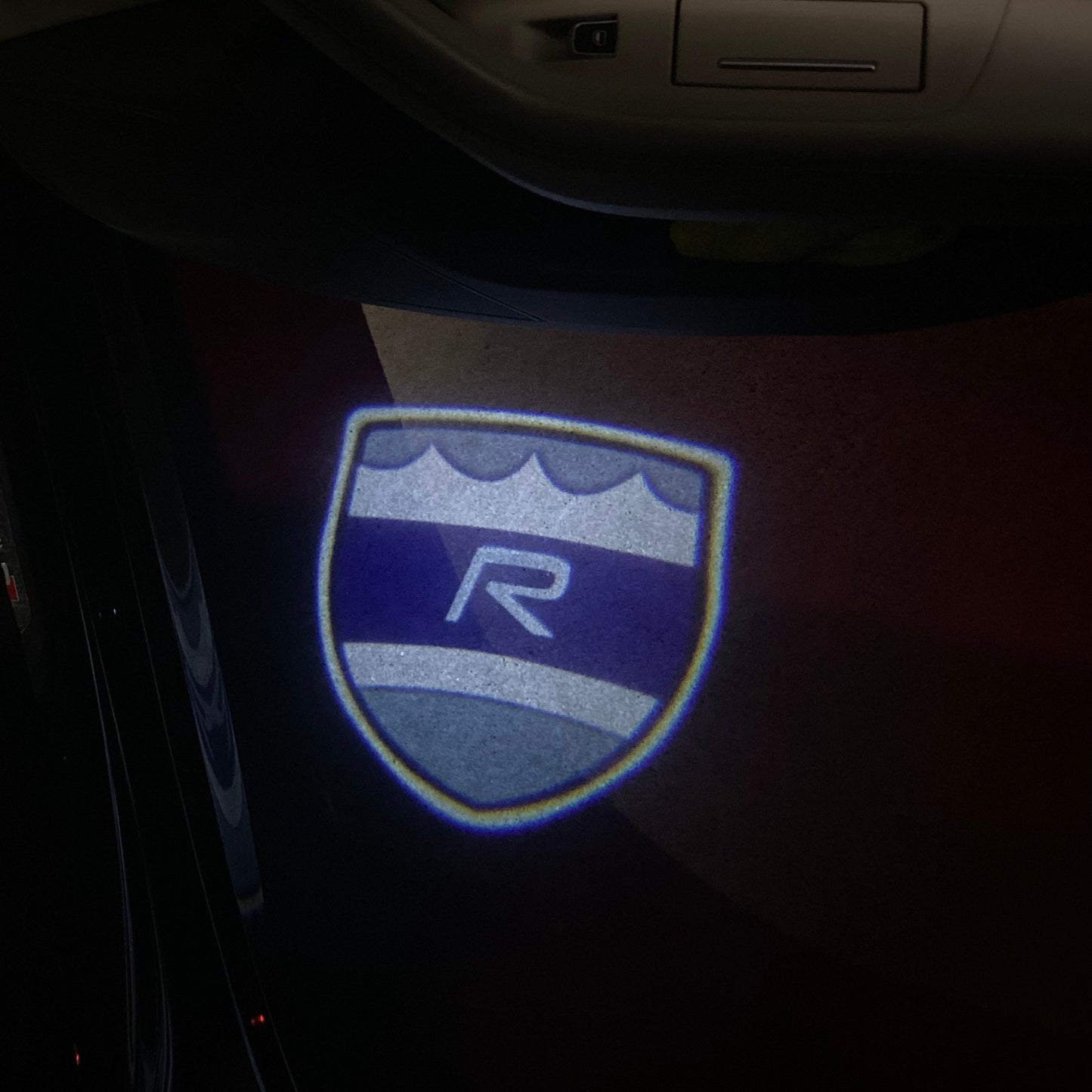 Volvo R LOGO PROJECROTR LIGHTS Nr.133 (quantity 1 = 2 Logo Film / 2 door lights)
