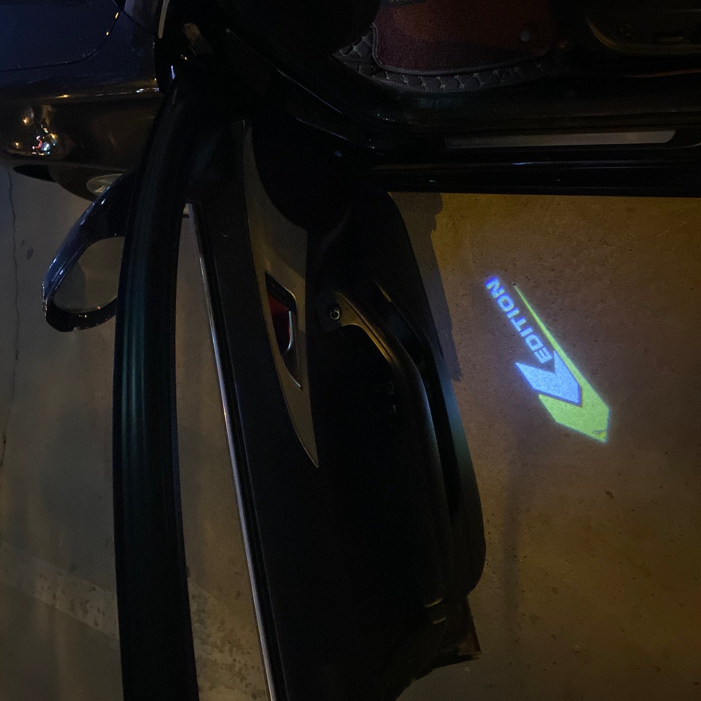 Opel Insignia EDITION LOGO PROJECROTR LIGHTS Nr.1422 (quantity 1 = 1 sets/2 door lights)