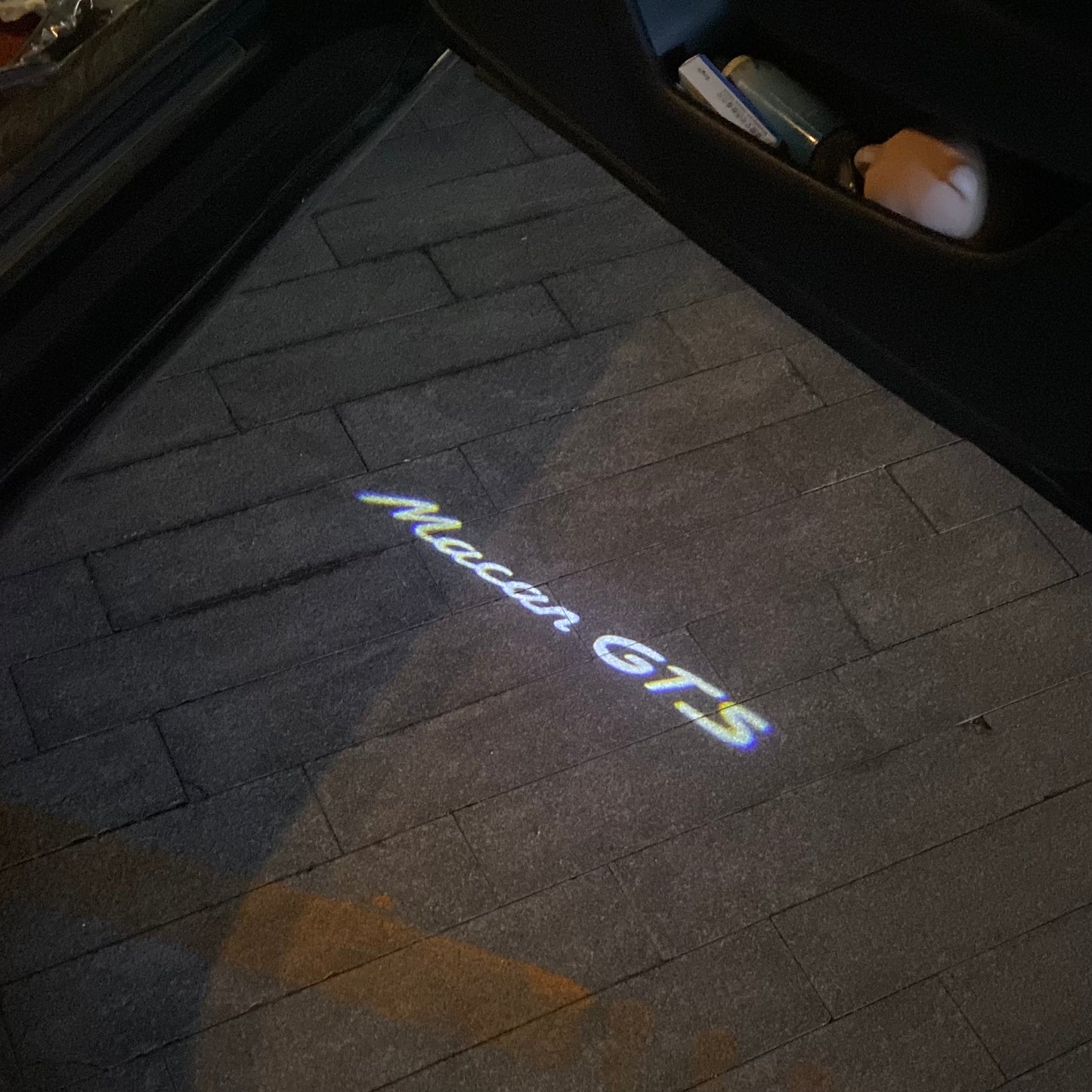 PORSCHE MACAN LOGO PROJECTOT LIGHTS Nr.8089 (quantity 1 = 2 Logo Film / 2 door lights)