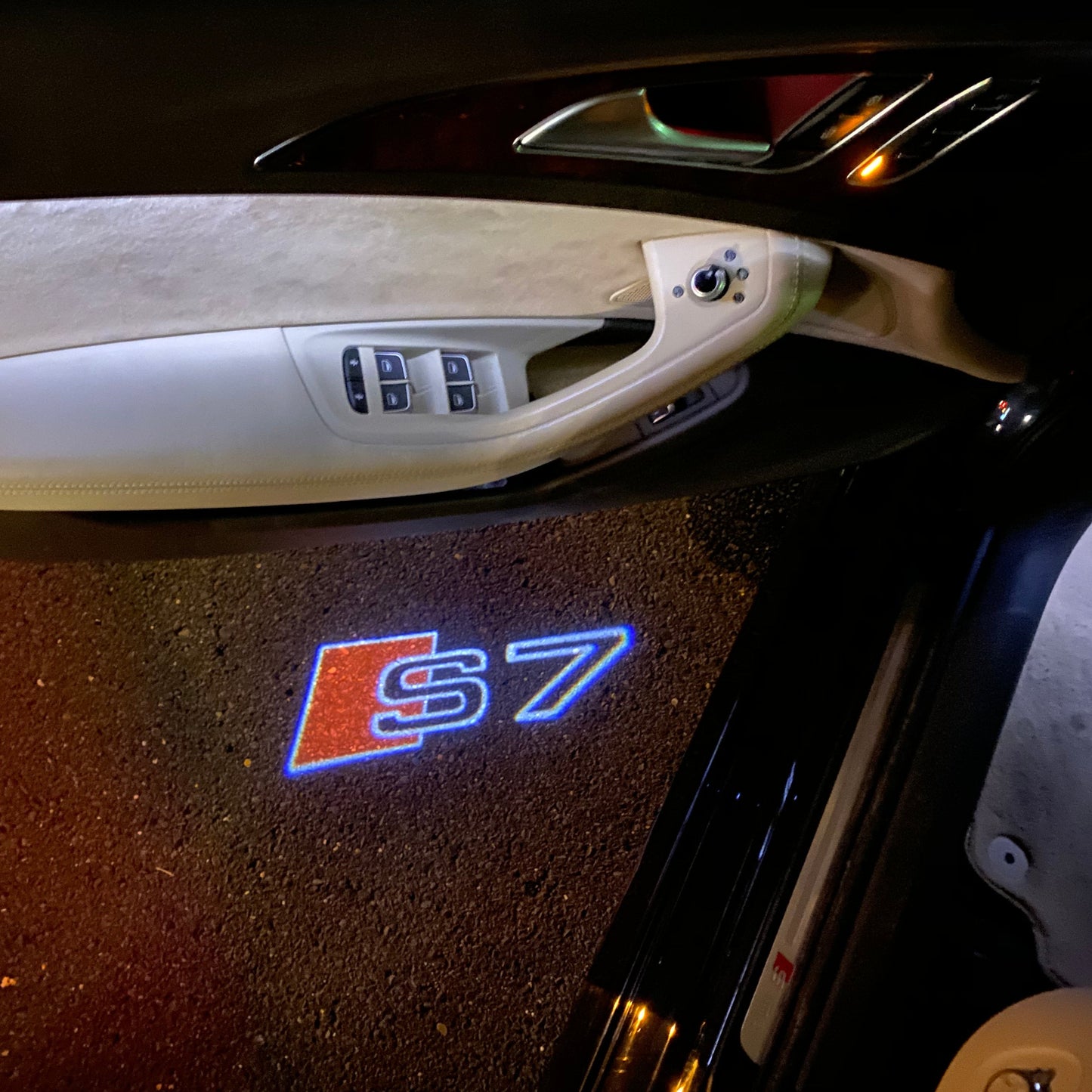 AUDI S7 LOGO PROJECTOT LIGHTS Nr.360 (quantity 1 = 2 Logo Films /2 door lights)