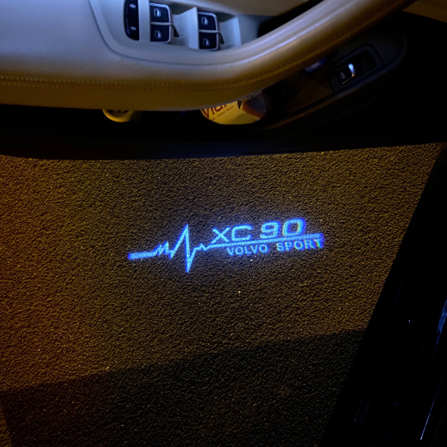 Volvo XC 90 LOGO PROJECROTR LIGHTS Nr.46 (quantity 1 = 2 Logo Film / 2 door lights)