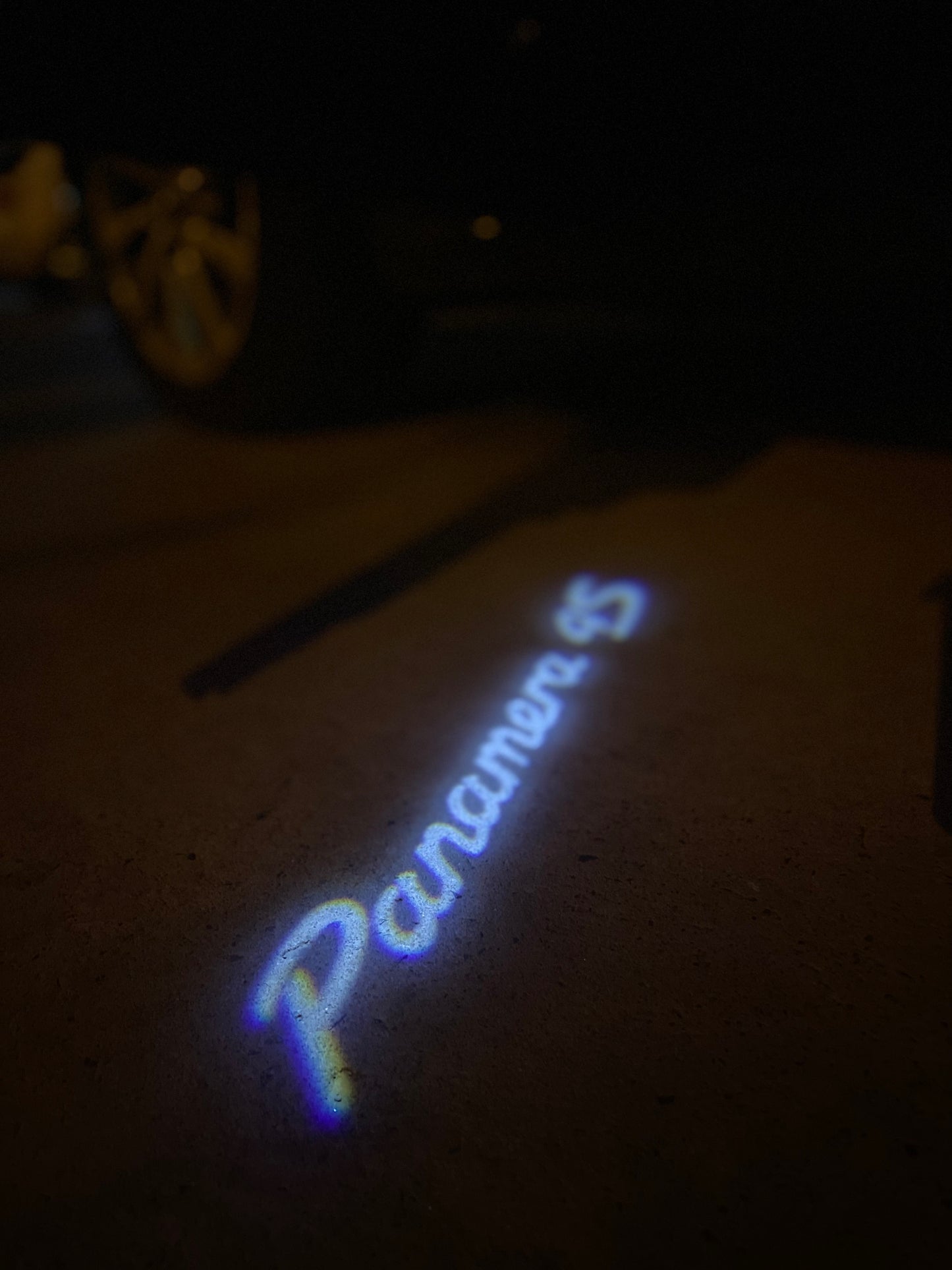 PORSCHE Panamera LOGO PROJECTOT LIGHTS Nr.8085 (quantity 1 = 2 Logo Film / 2 door lights)