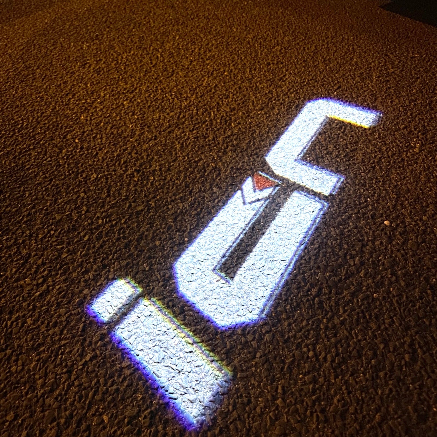 Volvo ICN LOGO PROJECROTR LIGHTS Nr.51 (quantity 1 = 2 Logo Film / 2 door lights)